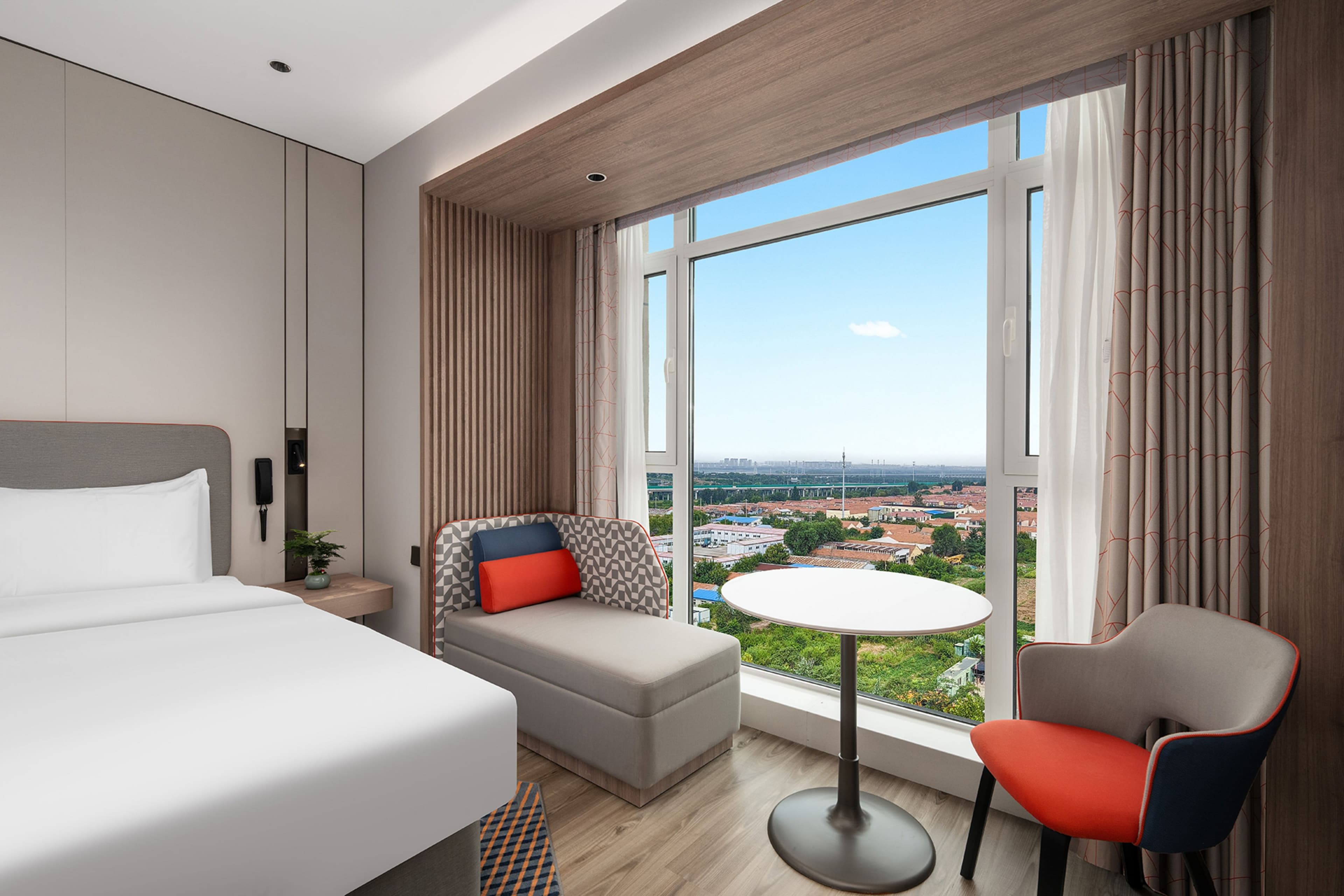 Holiday Inn Express Qingdao Hongdao Station — 2