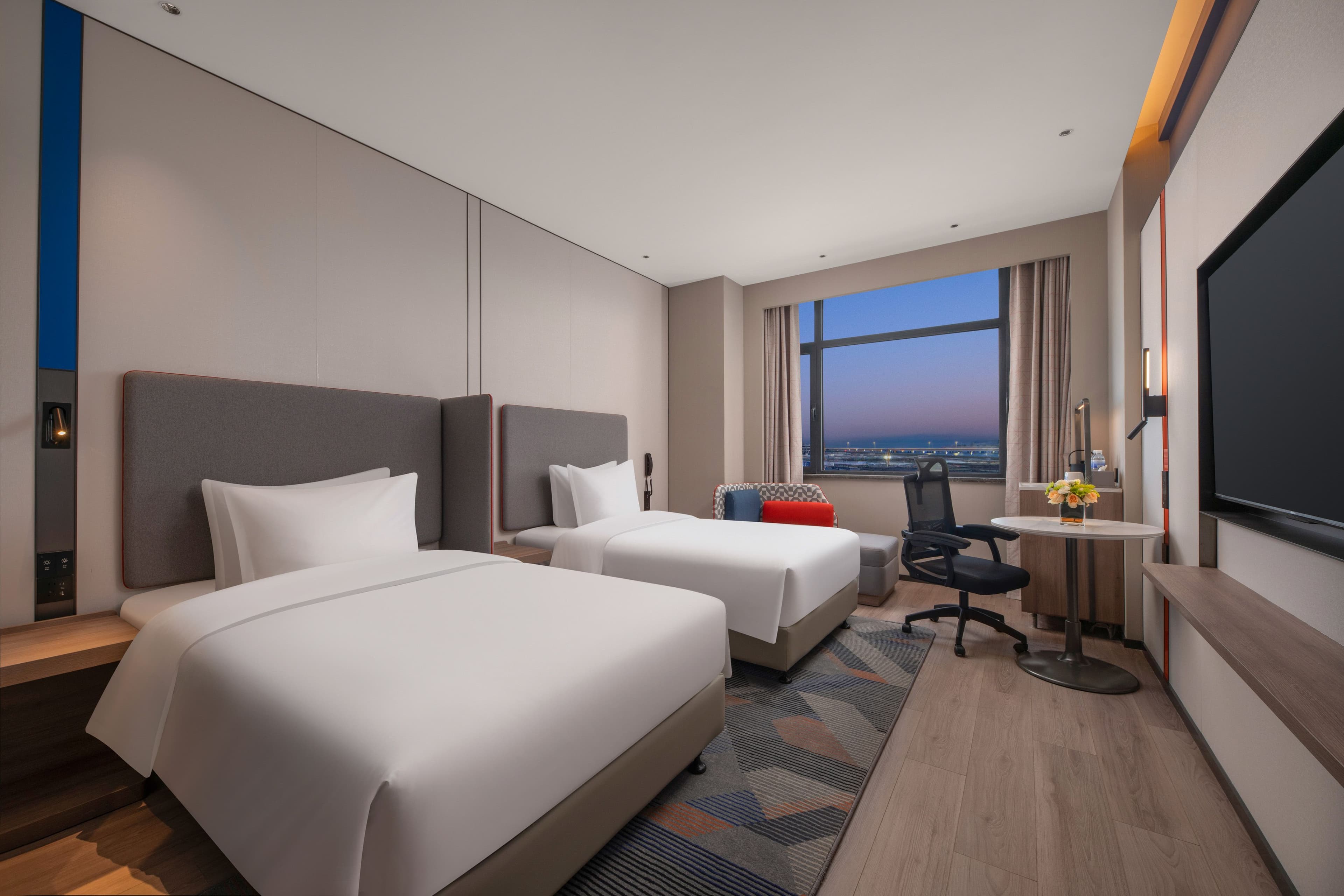 Holiday Inn Express Qingdao City Balcony — 9