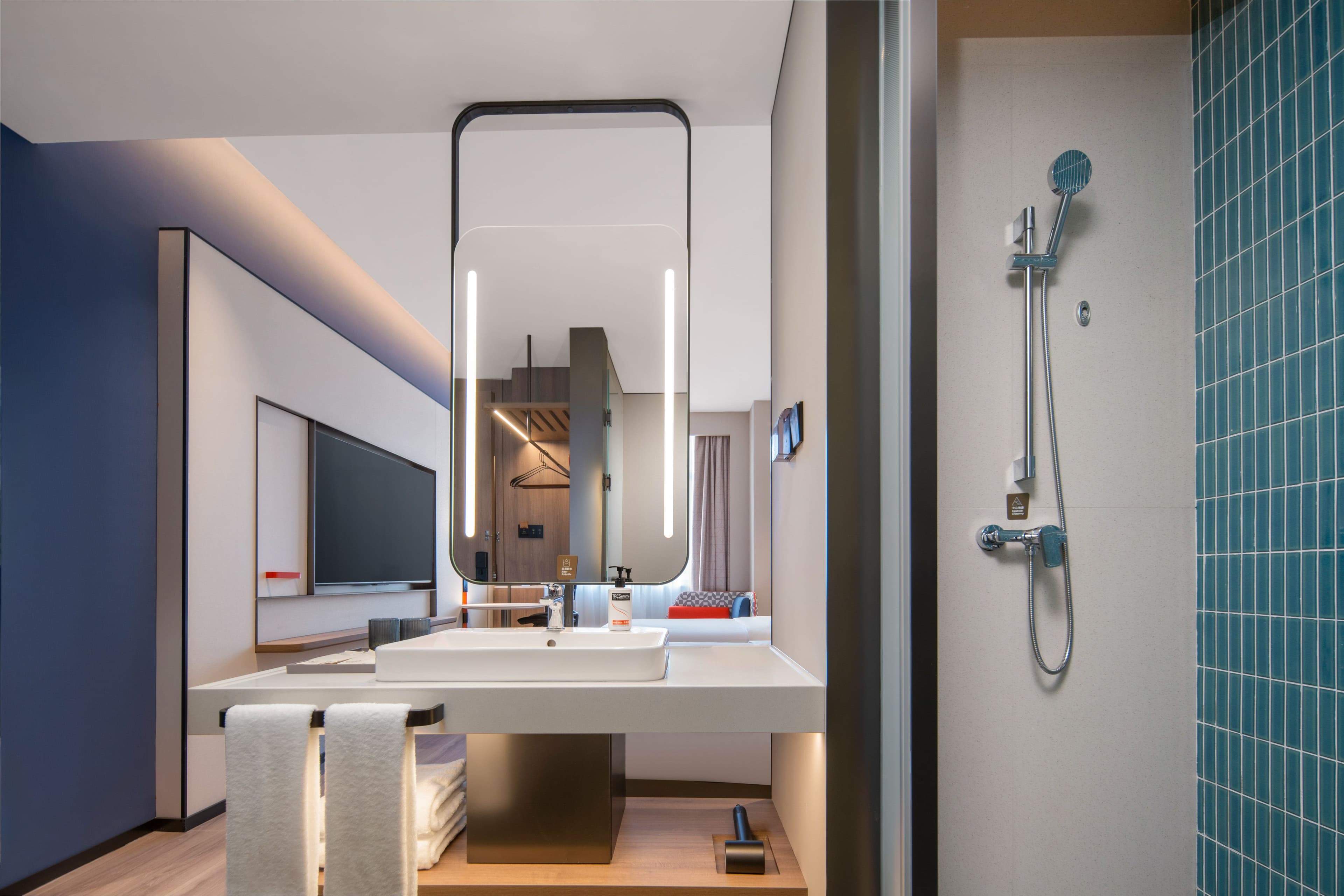 Holiday Inn Express Qingdao City Balcony — 7