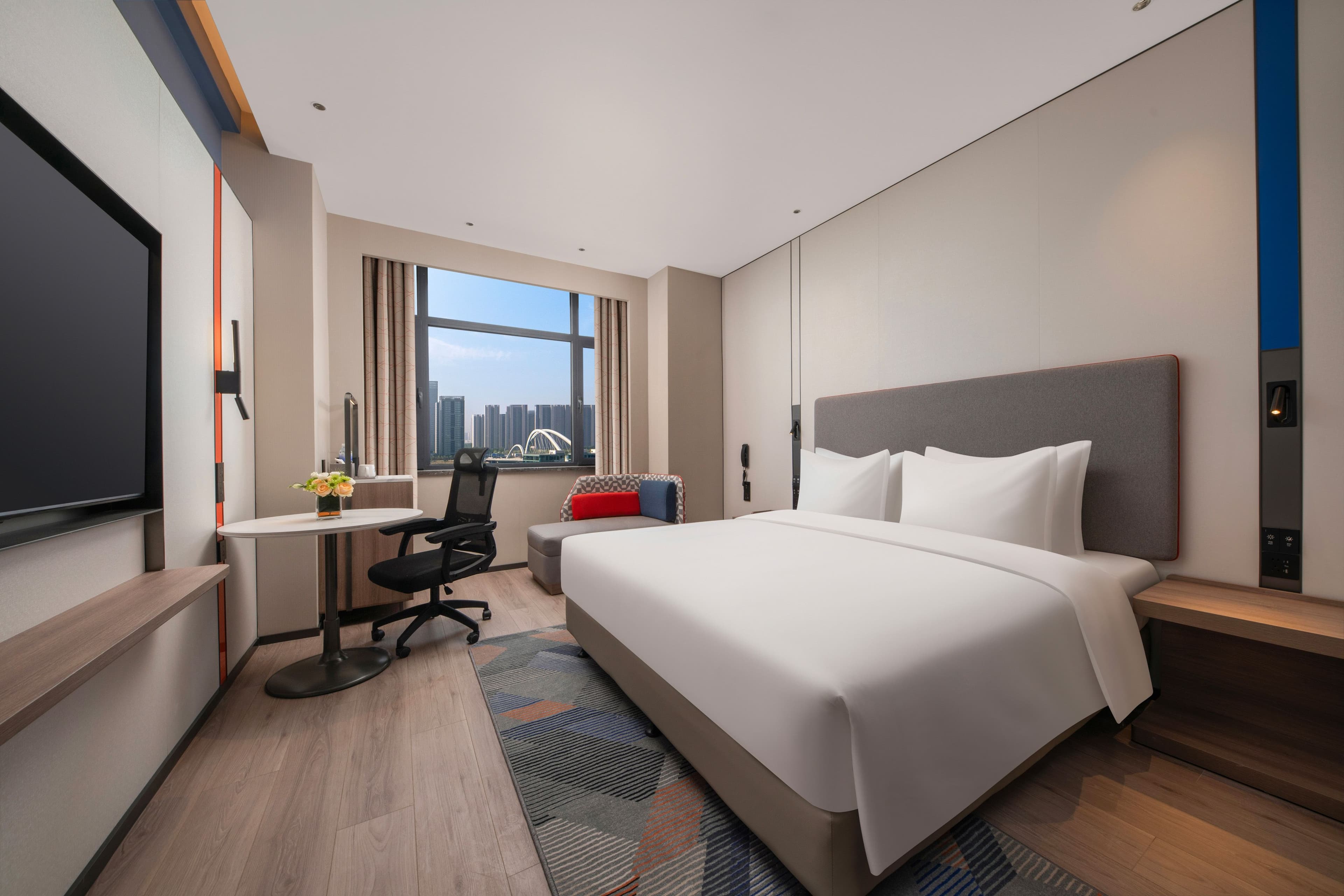 Holiday Inn Express Qingdao City Balcony — 17