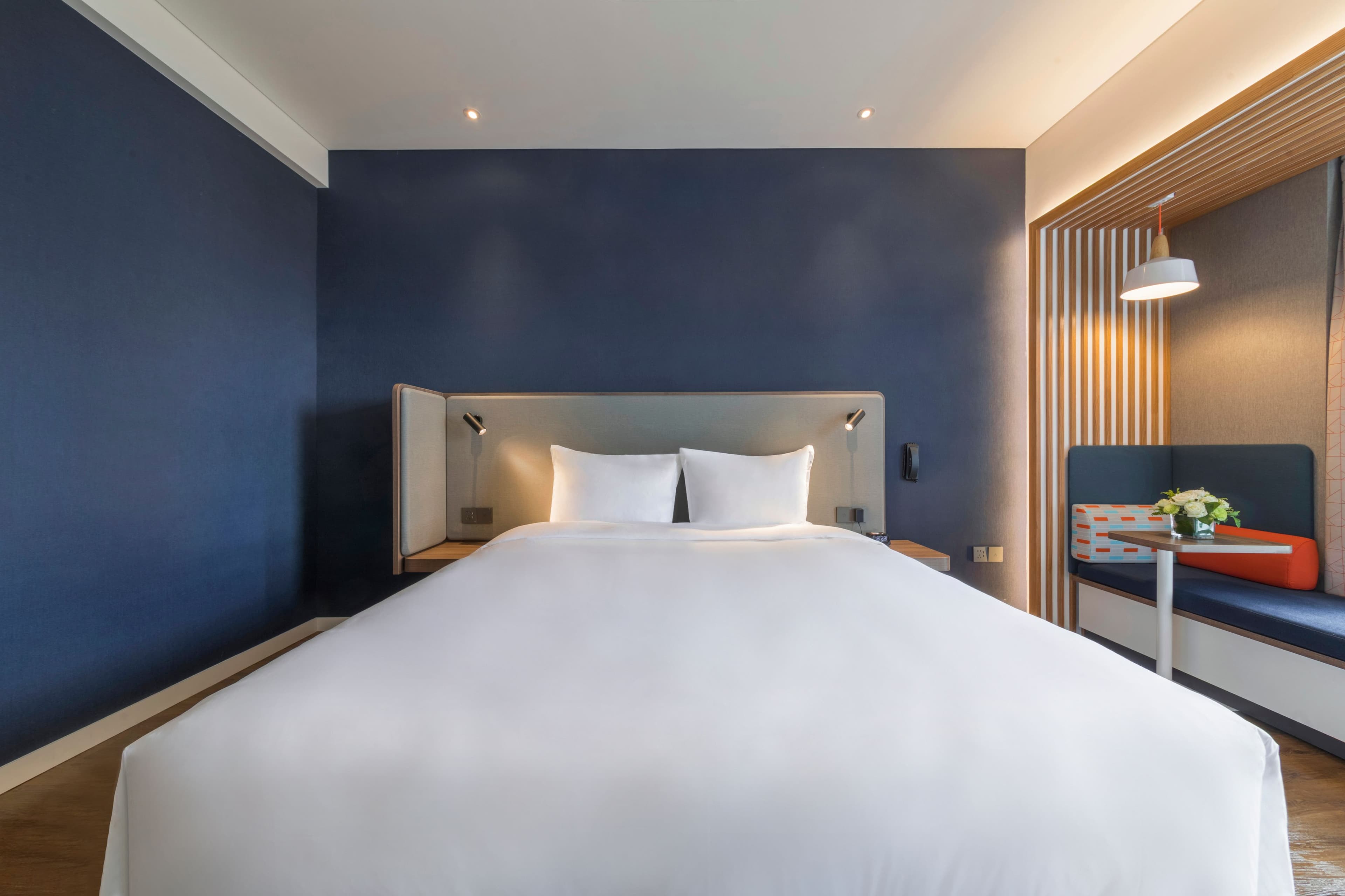 Holiday Inn Express Qingdao Chengyang Central — 7