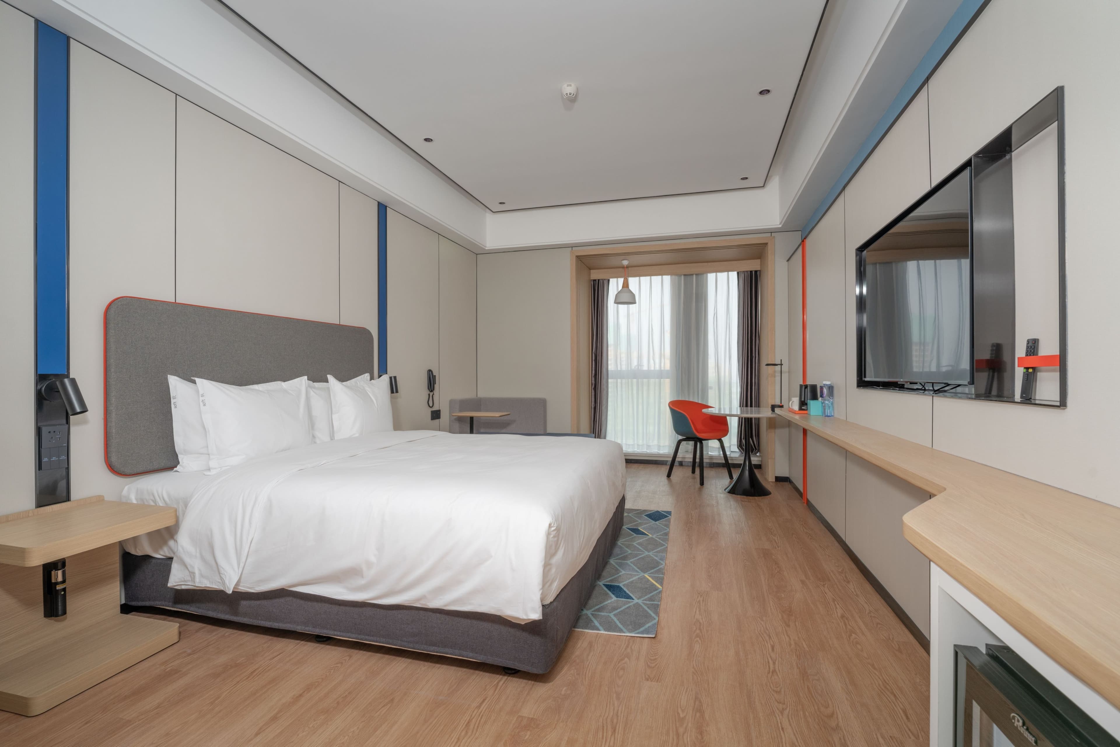 Holiday Inn Express Qingdao Northern West Coast - Image 3