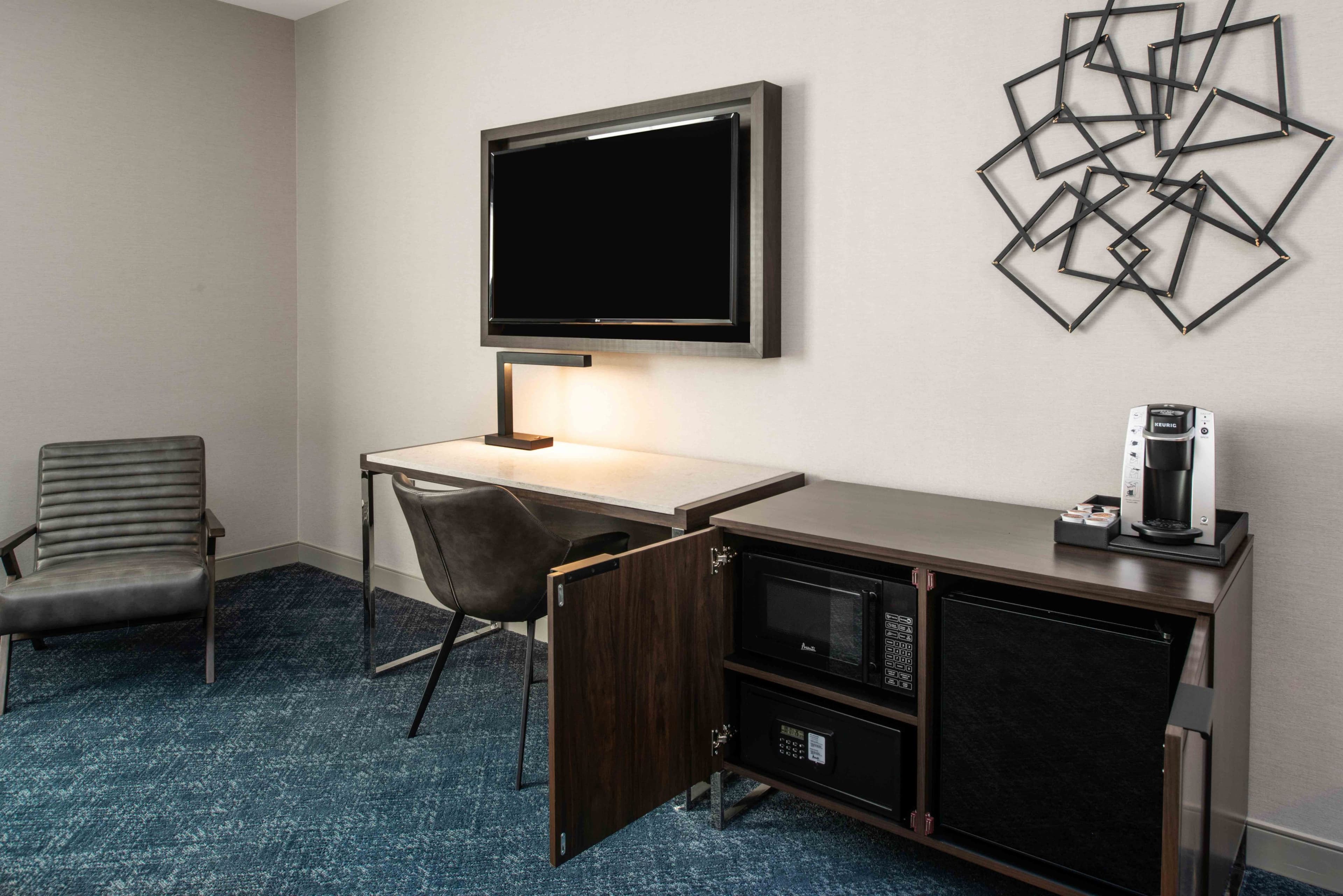Holiday Inn Express Boston - Quincy — 8