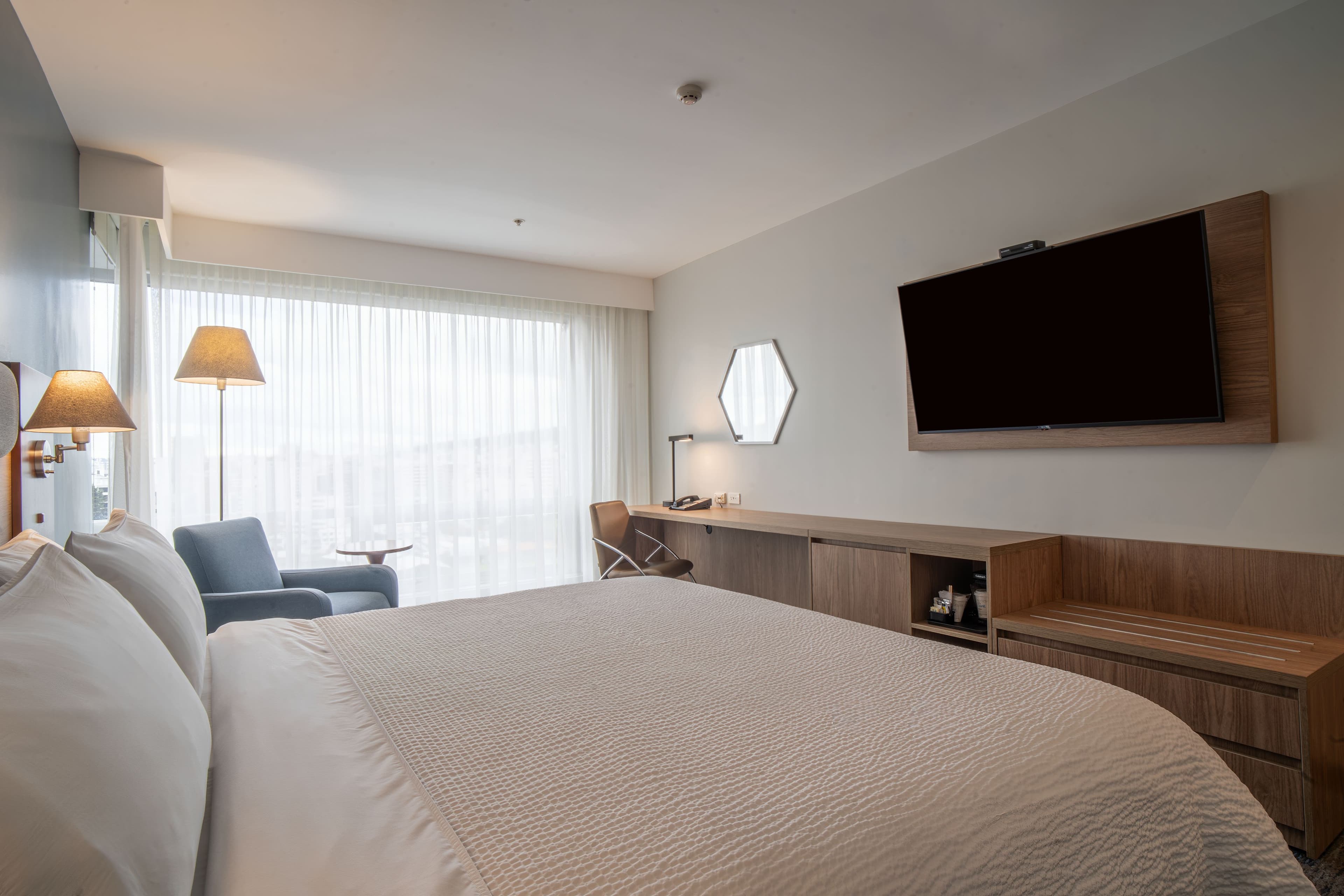 Holiday Inn Express Quito - Image 2