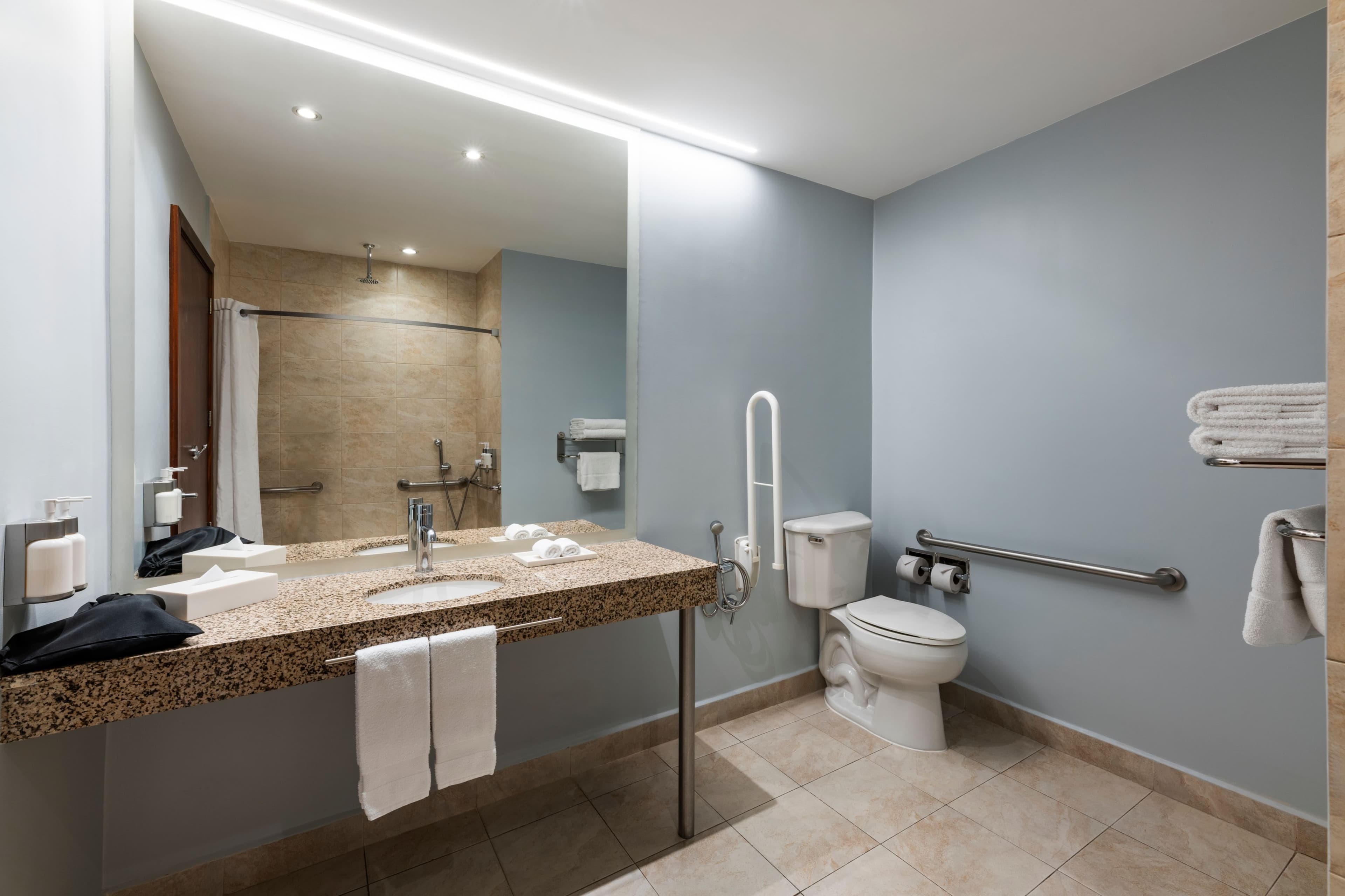 Holiday Inn Express Quito — 21