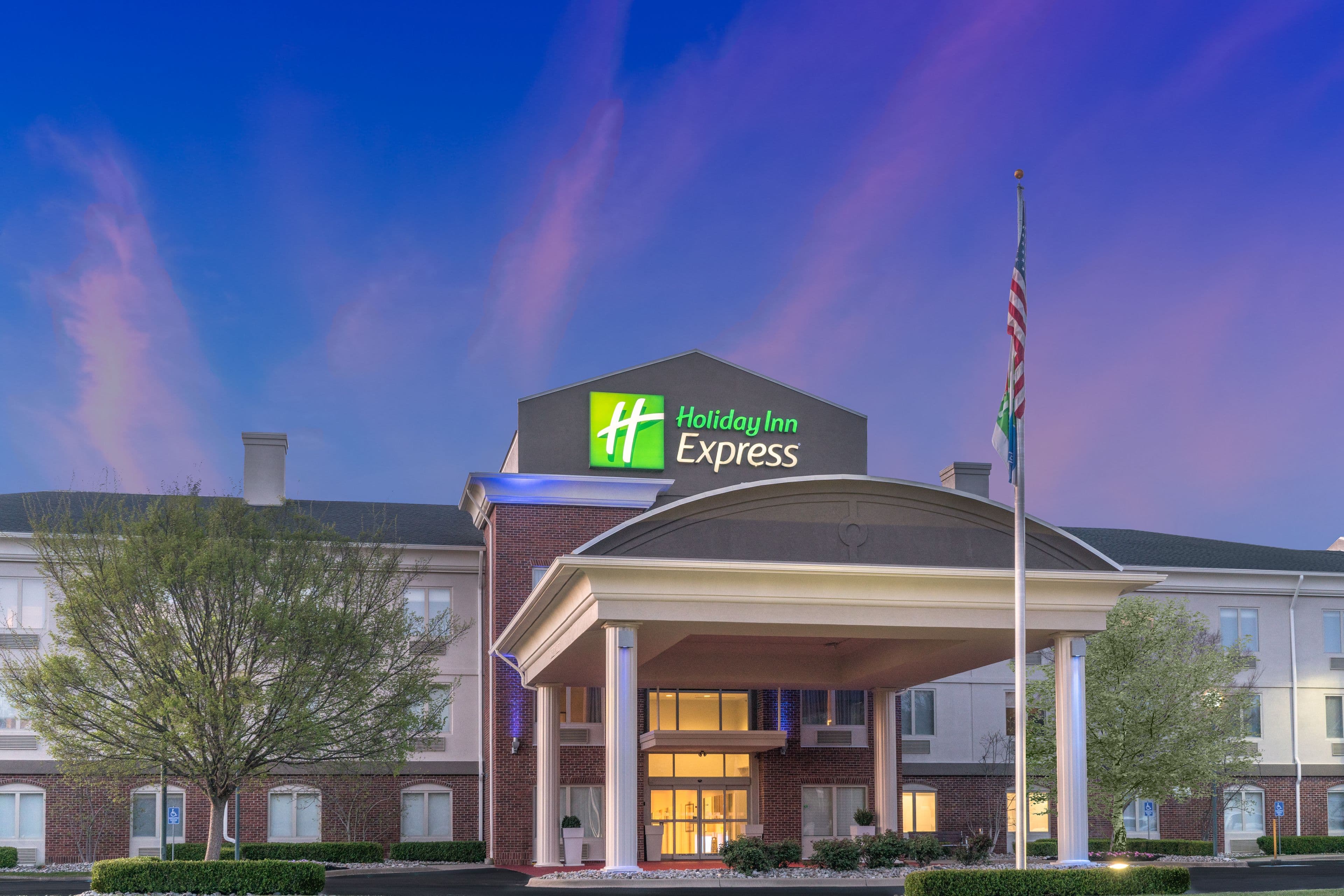 Holiday Inn Express Radcliff - Fort Knox - Image 1