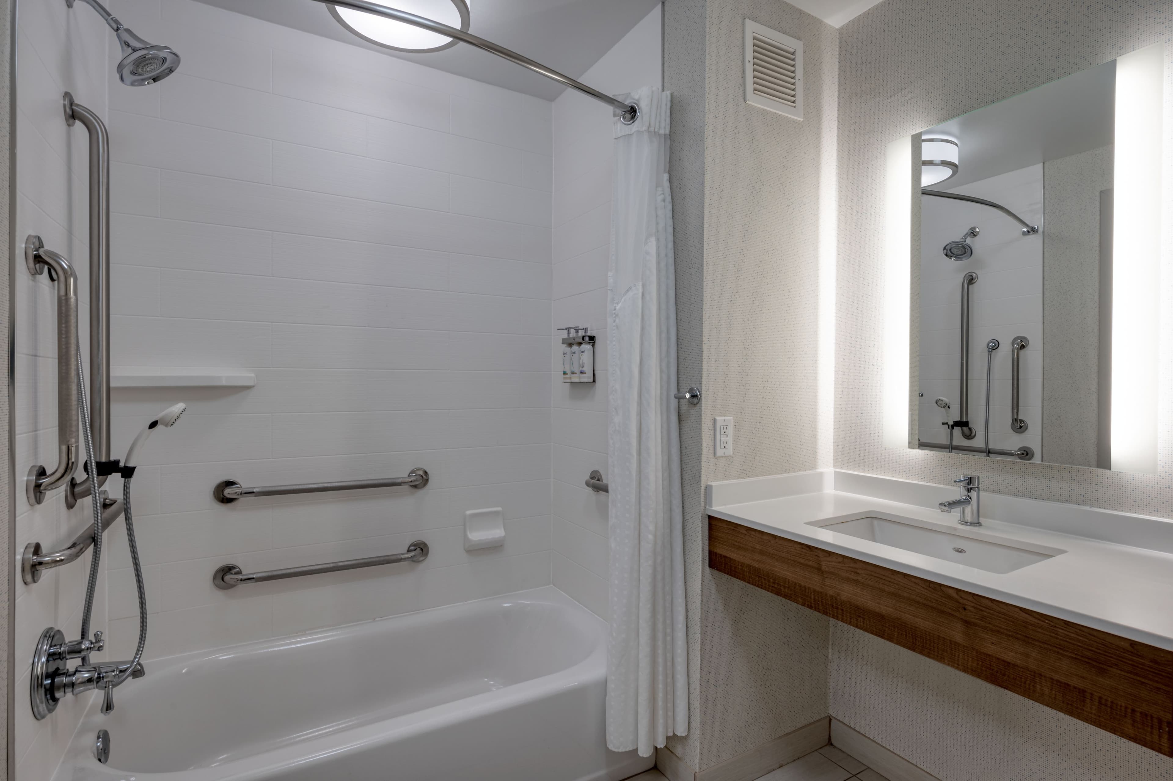 Holiday Inn Express Radcliff - Fort Knox — 15