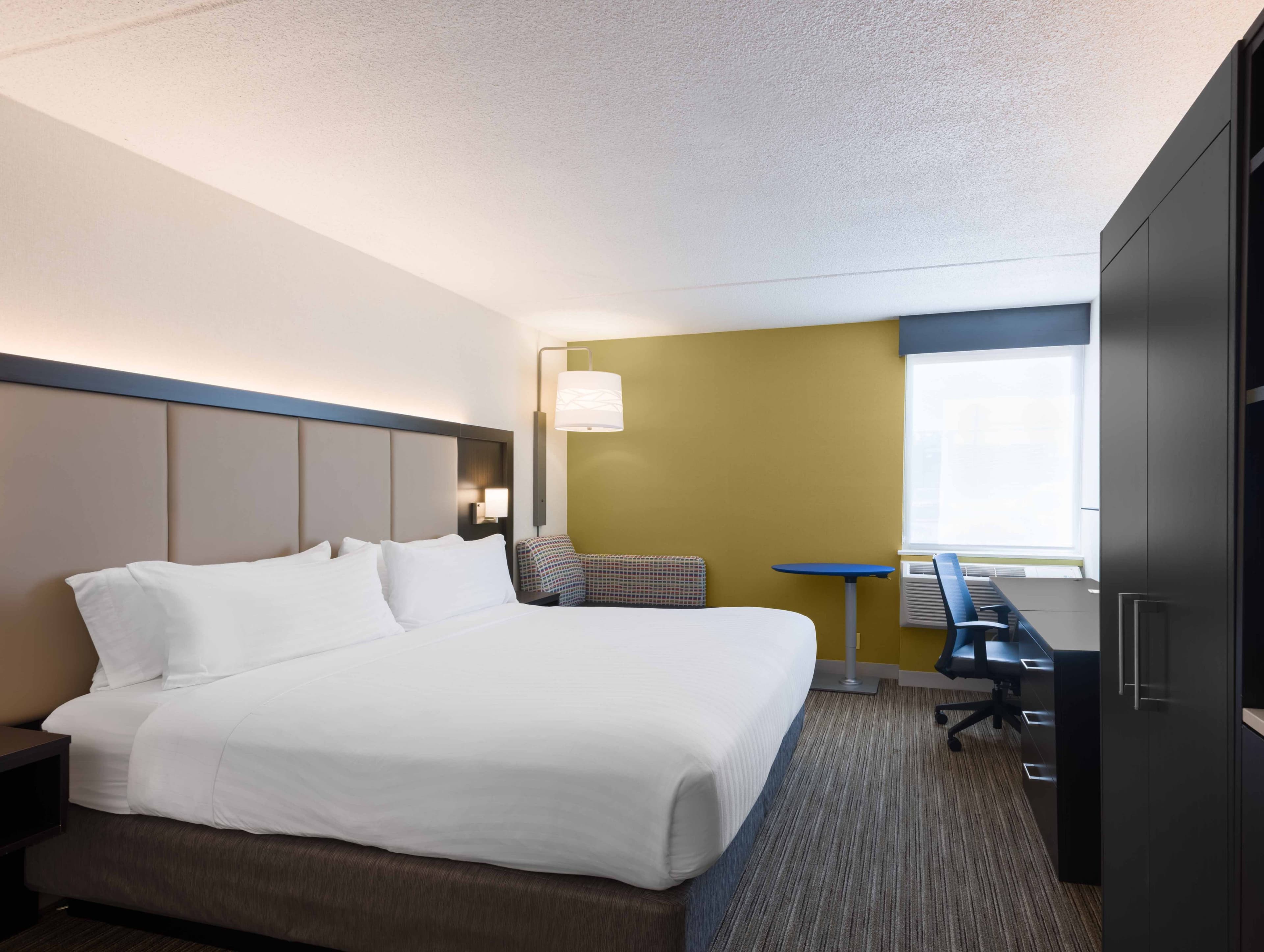 Holiday Inn Express Ramsey-Mahwah — 4