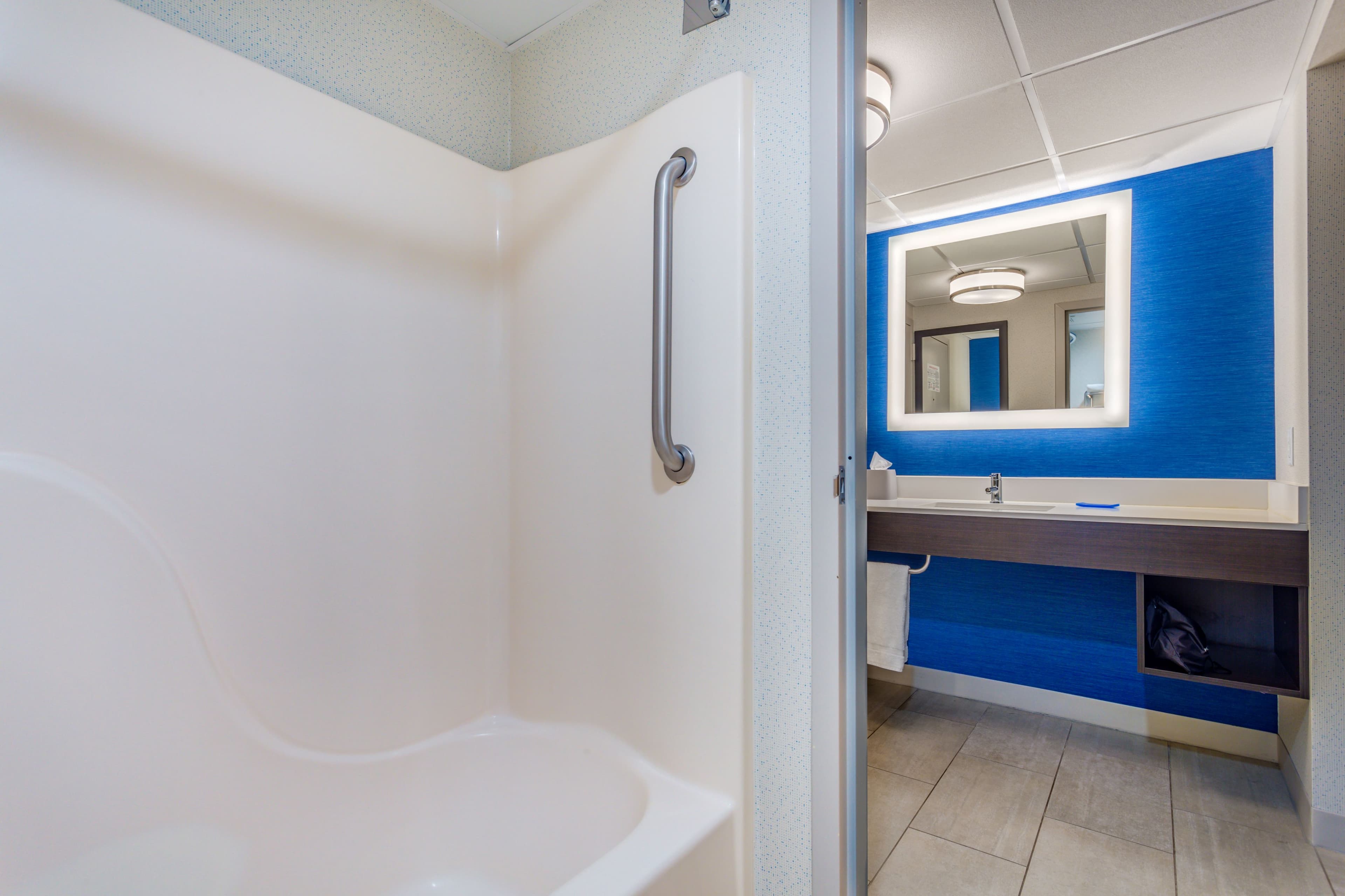 Holiday Inn Express Ramsey-Mahwah - Image 5