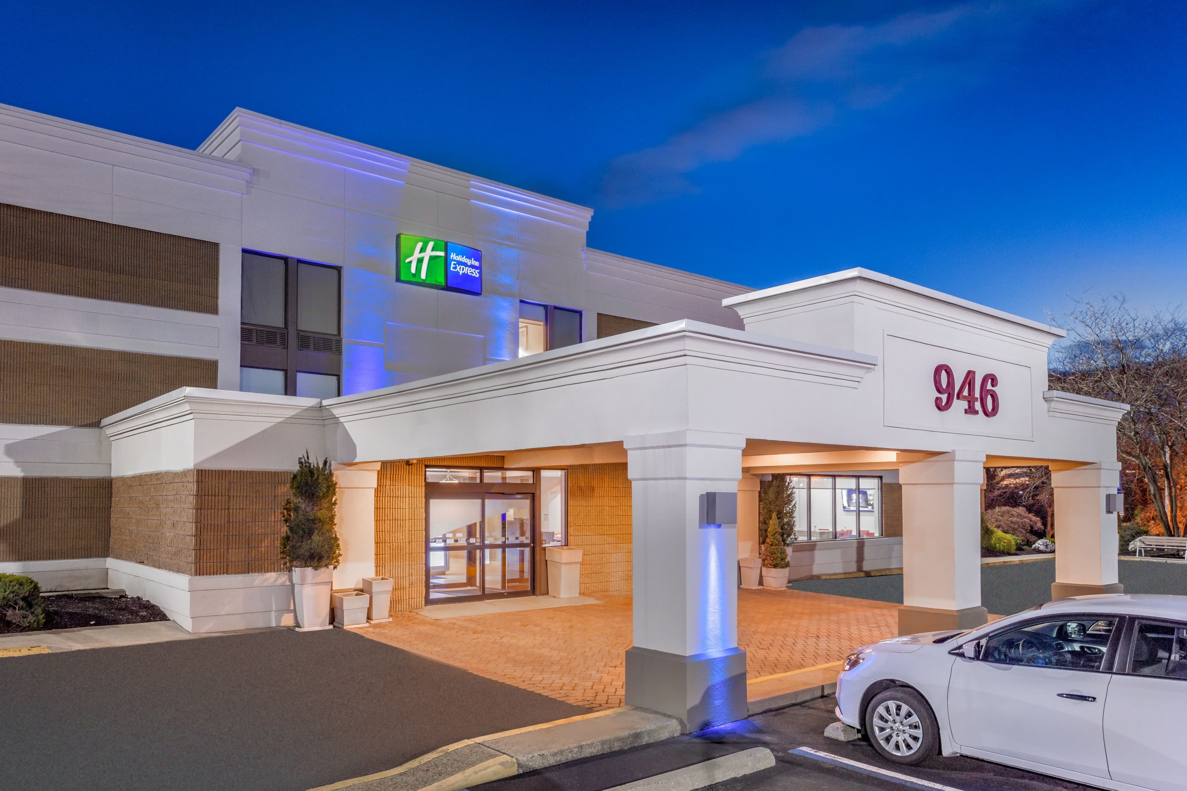 Holiday Inn Express Ramsey-Mahwah - Image 1