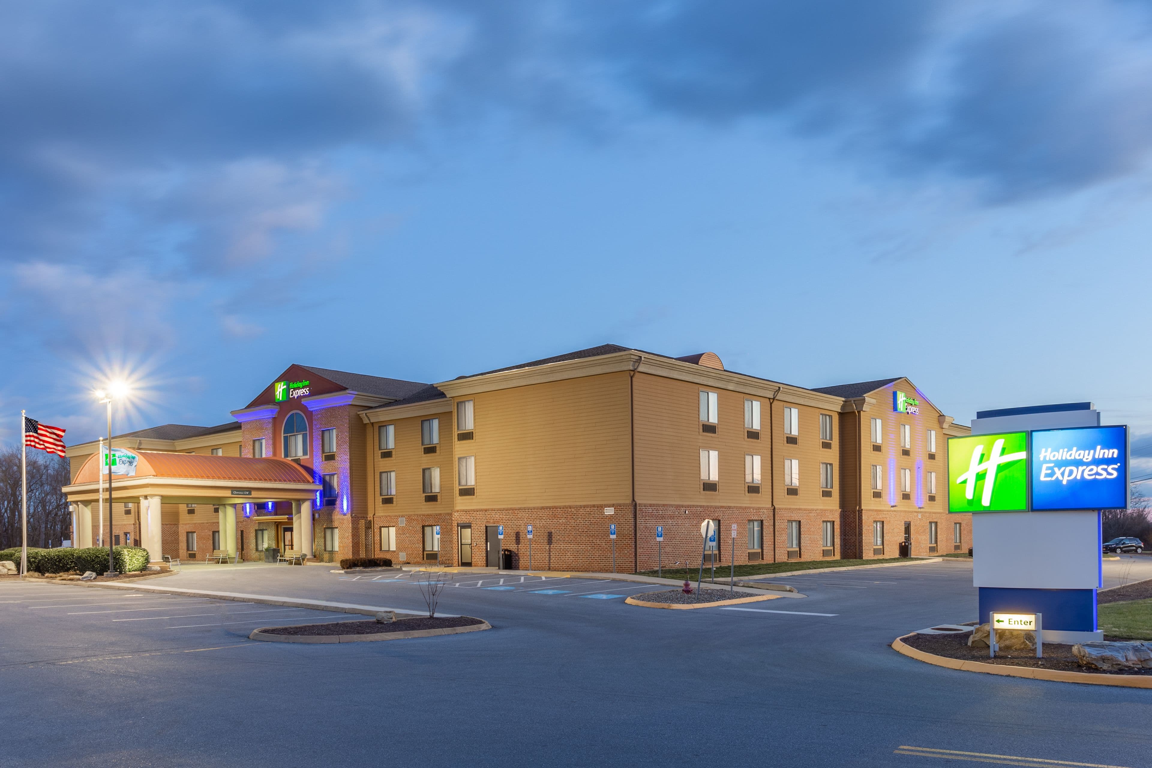 Holiday Inn Express Charles Town - Image 1