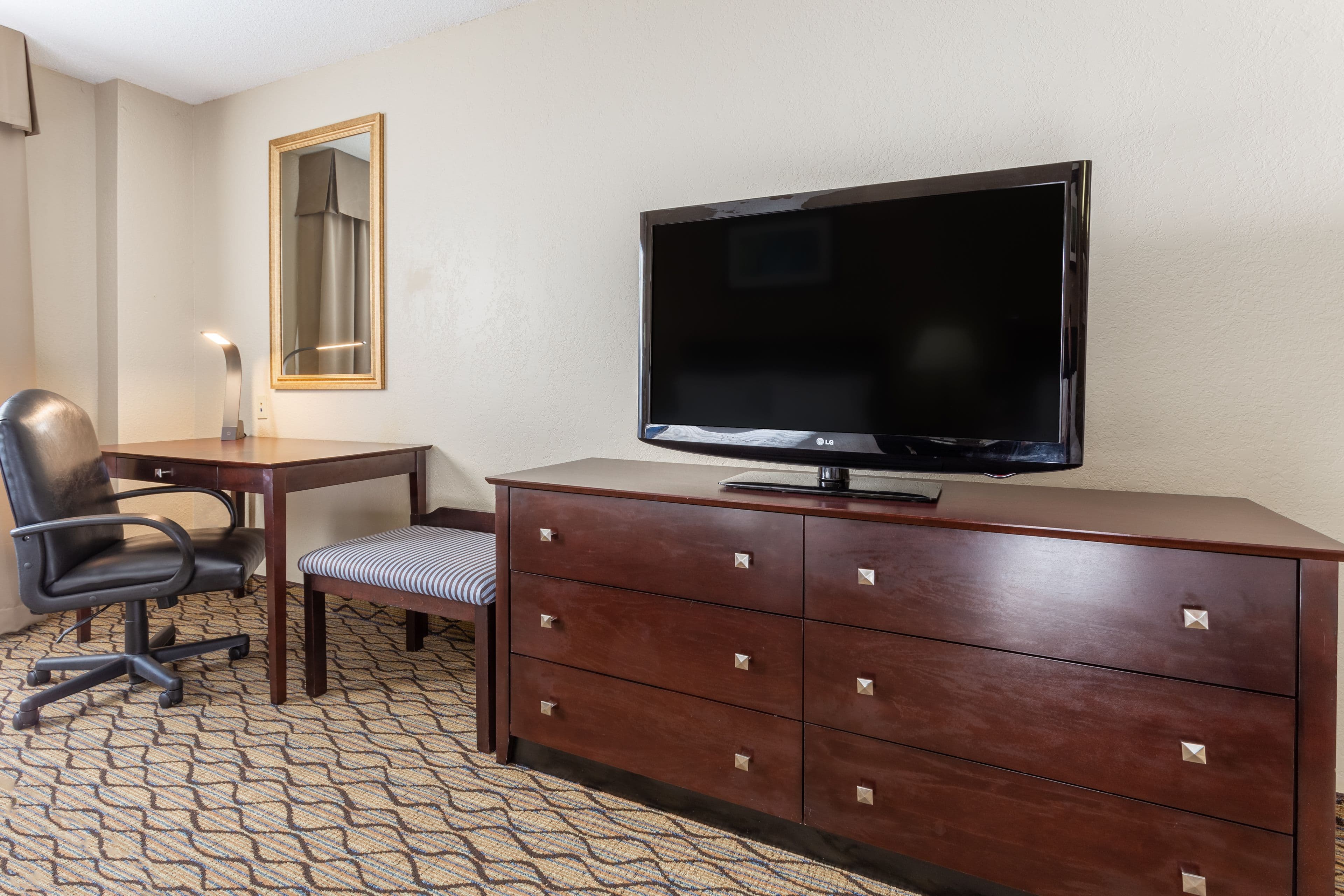 Holiday Inn Express Charles Town — 6