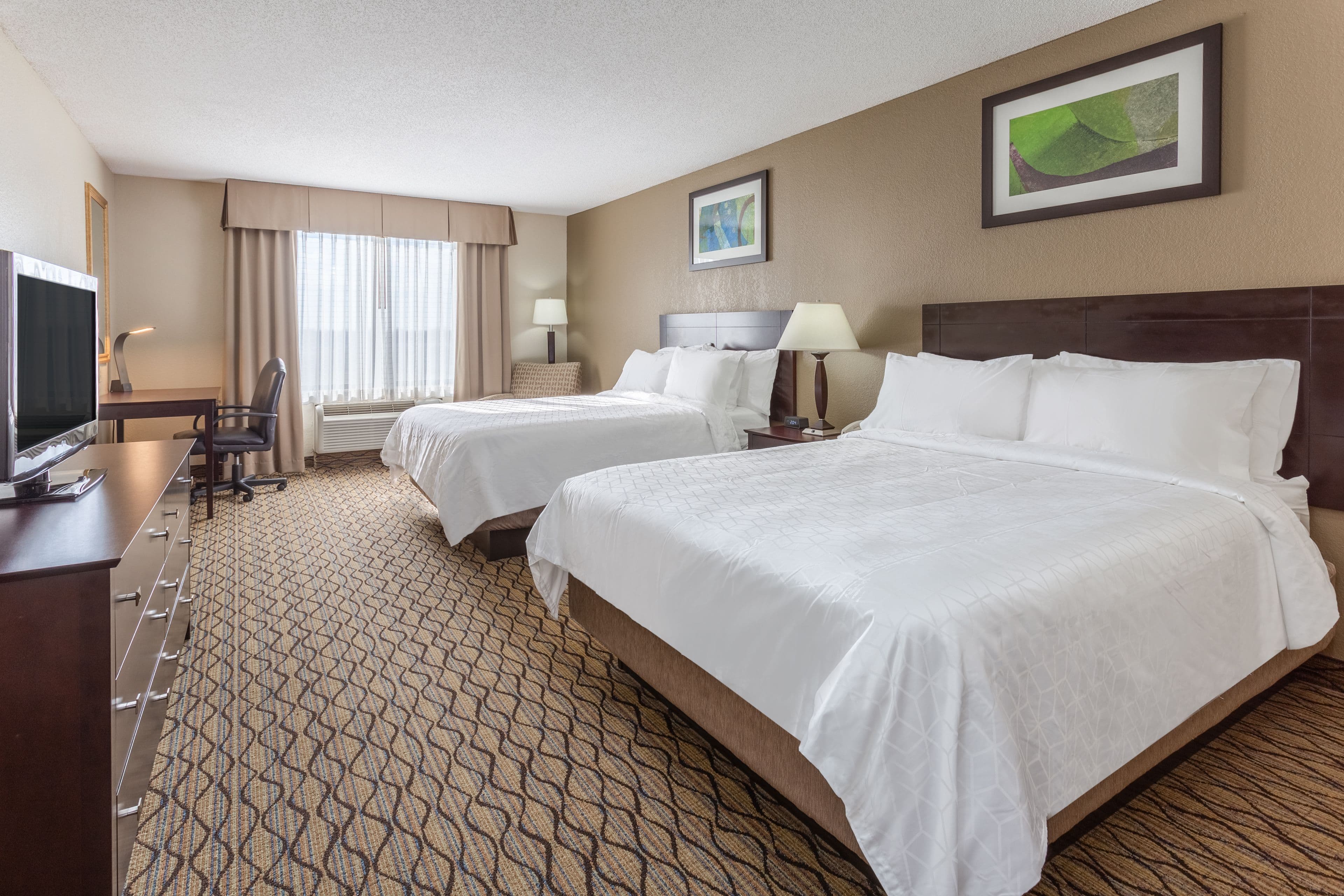 Holiday Inn Express Charles Town — 21