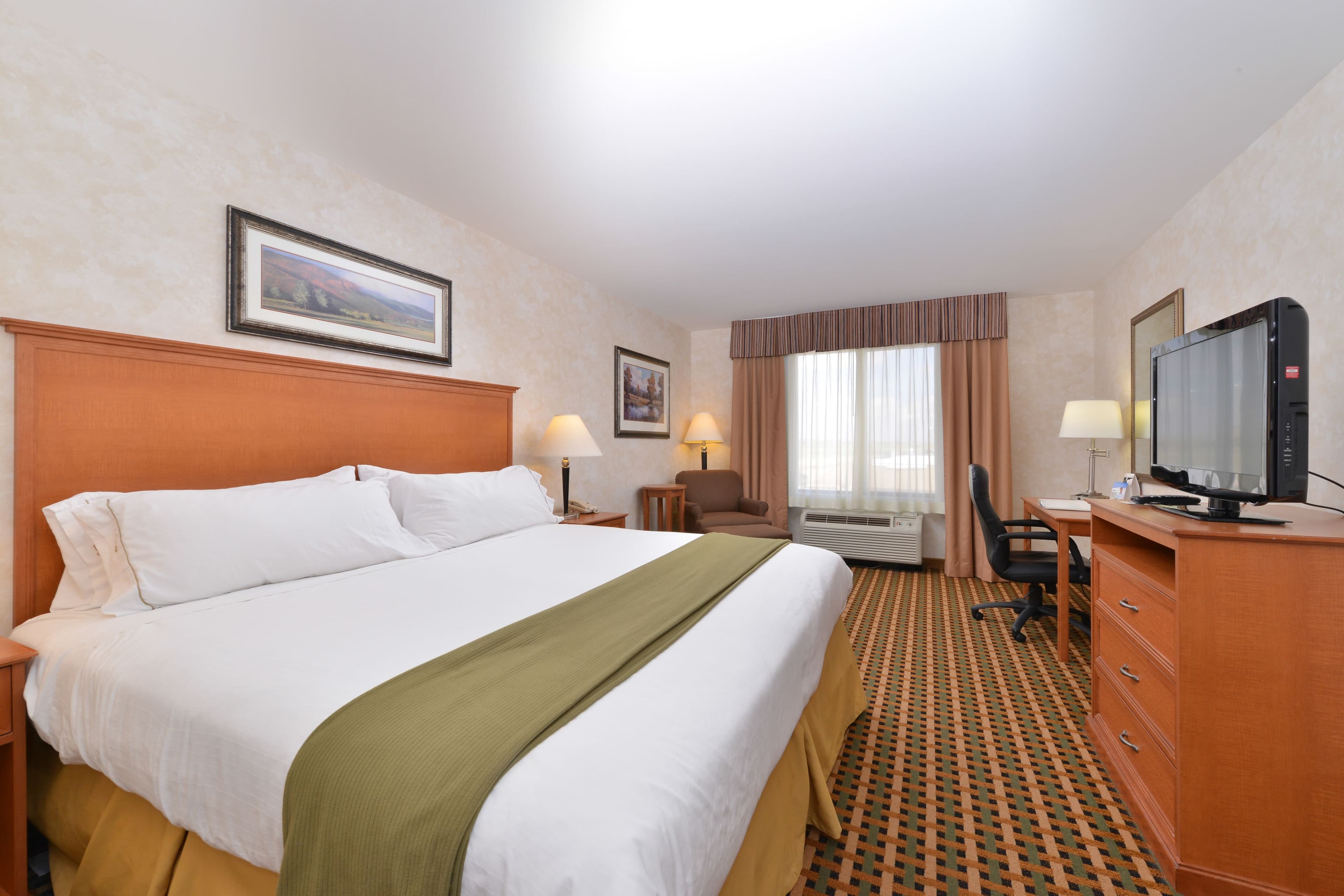 Holiday Inn Express Rawlins - Image 2