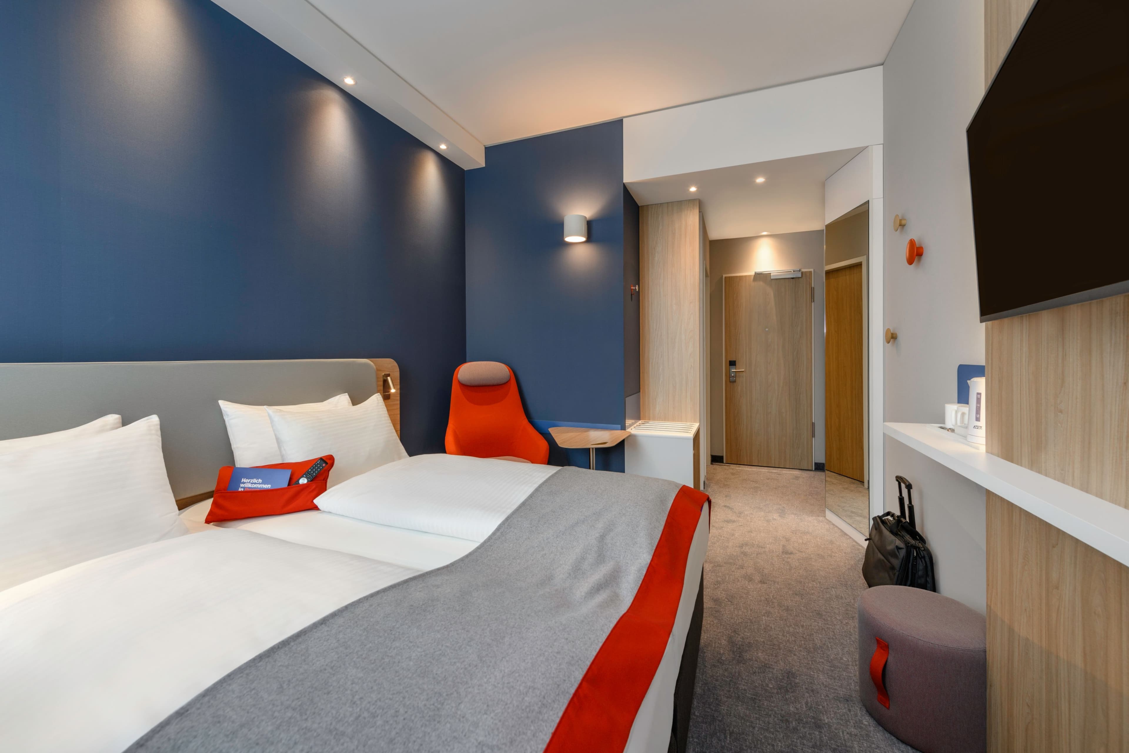 Holiday Inn Express Regensburg - Image 2