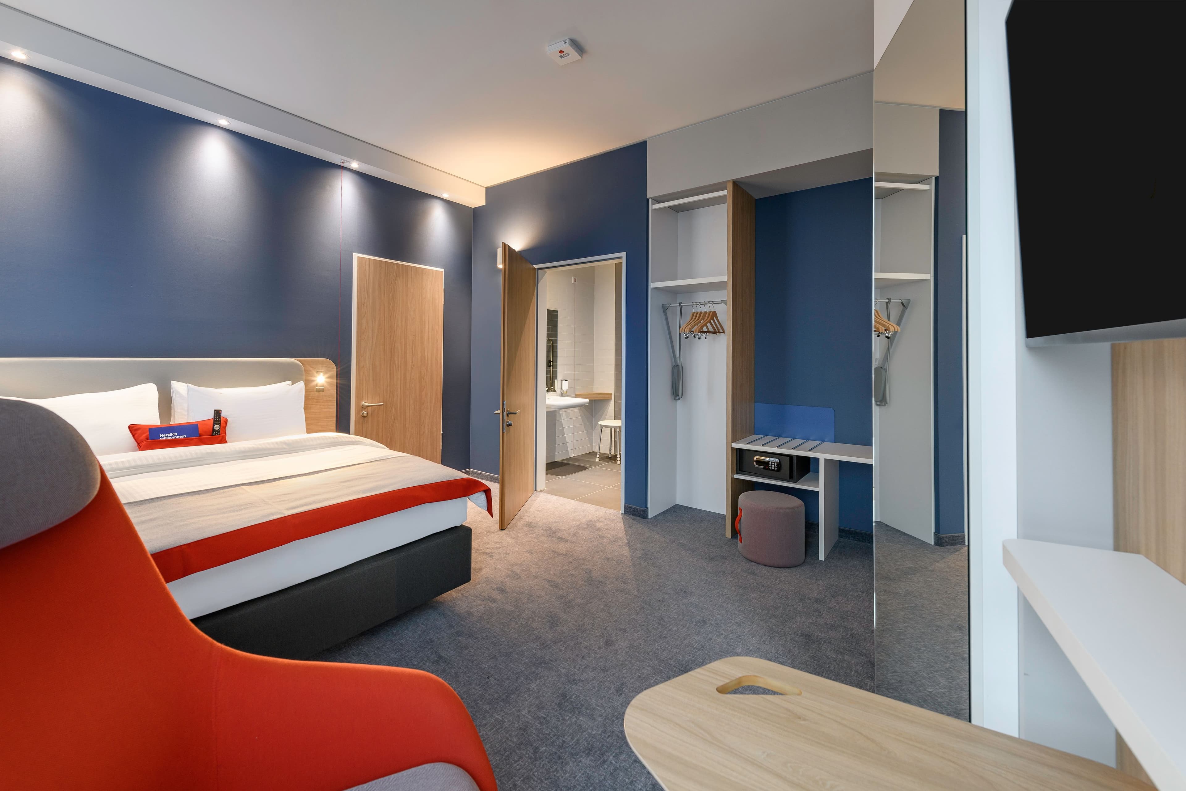 Holiday Inn Express Regensburg — 23
