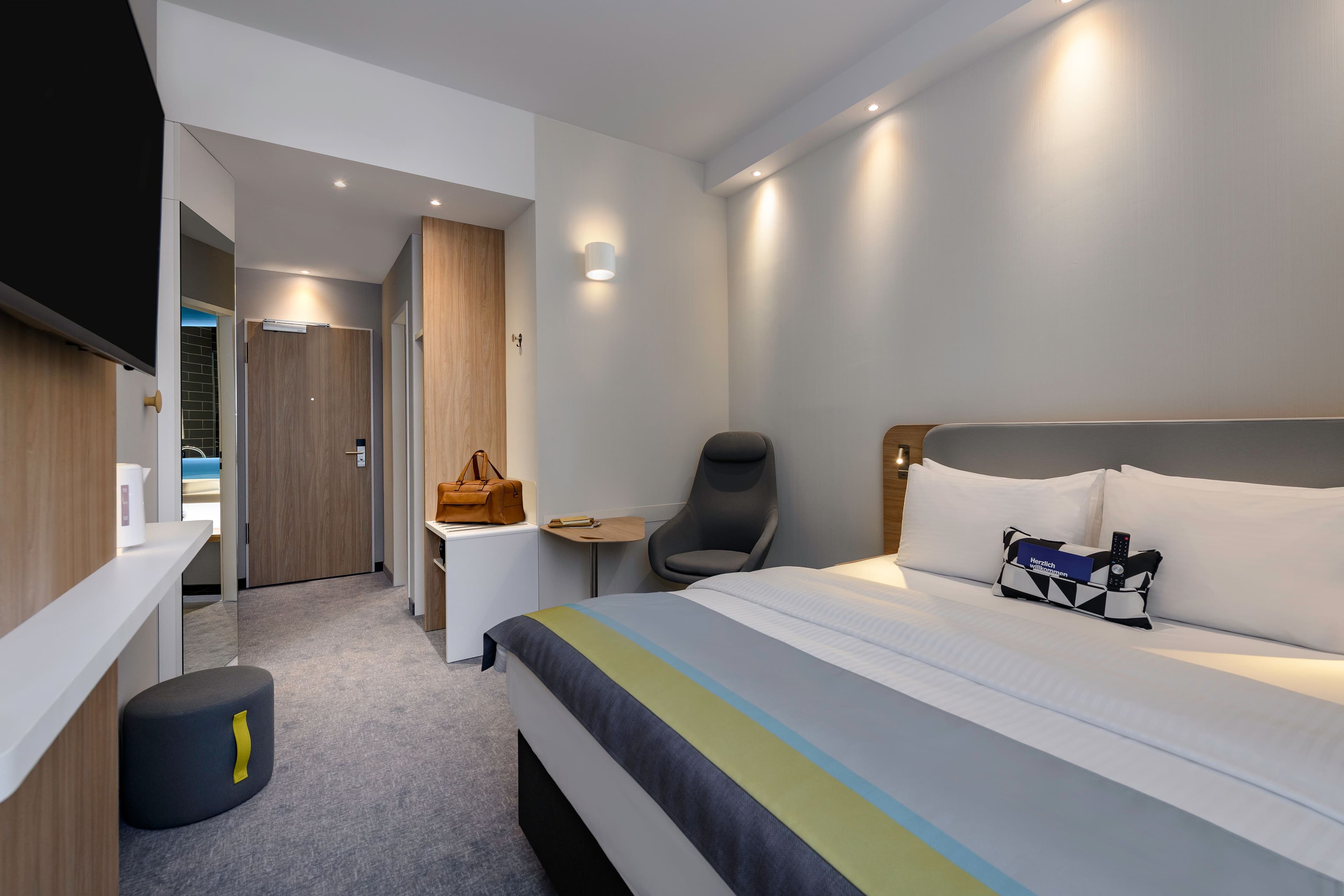 Holiday Inn Express Regensburg — 6