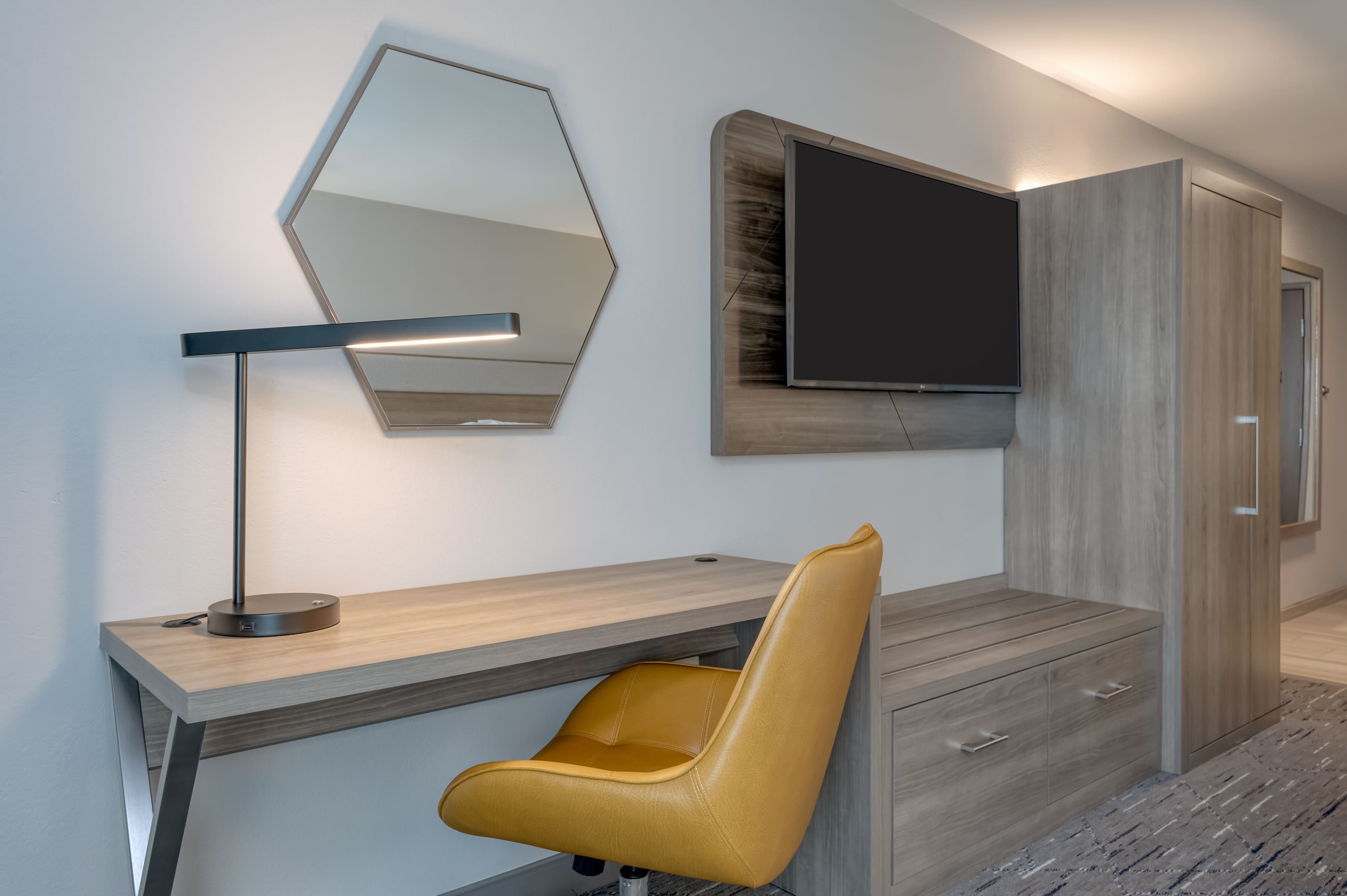 Holiday Inn Express Rensselaer — 4
