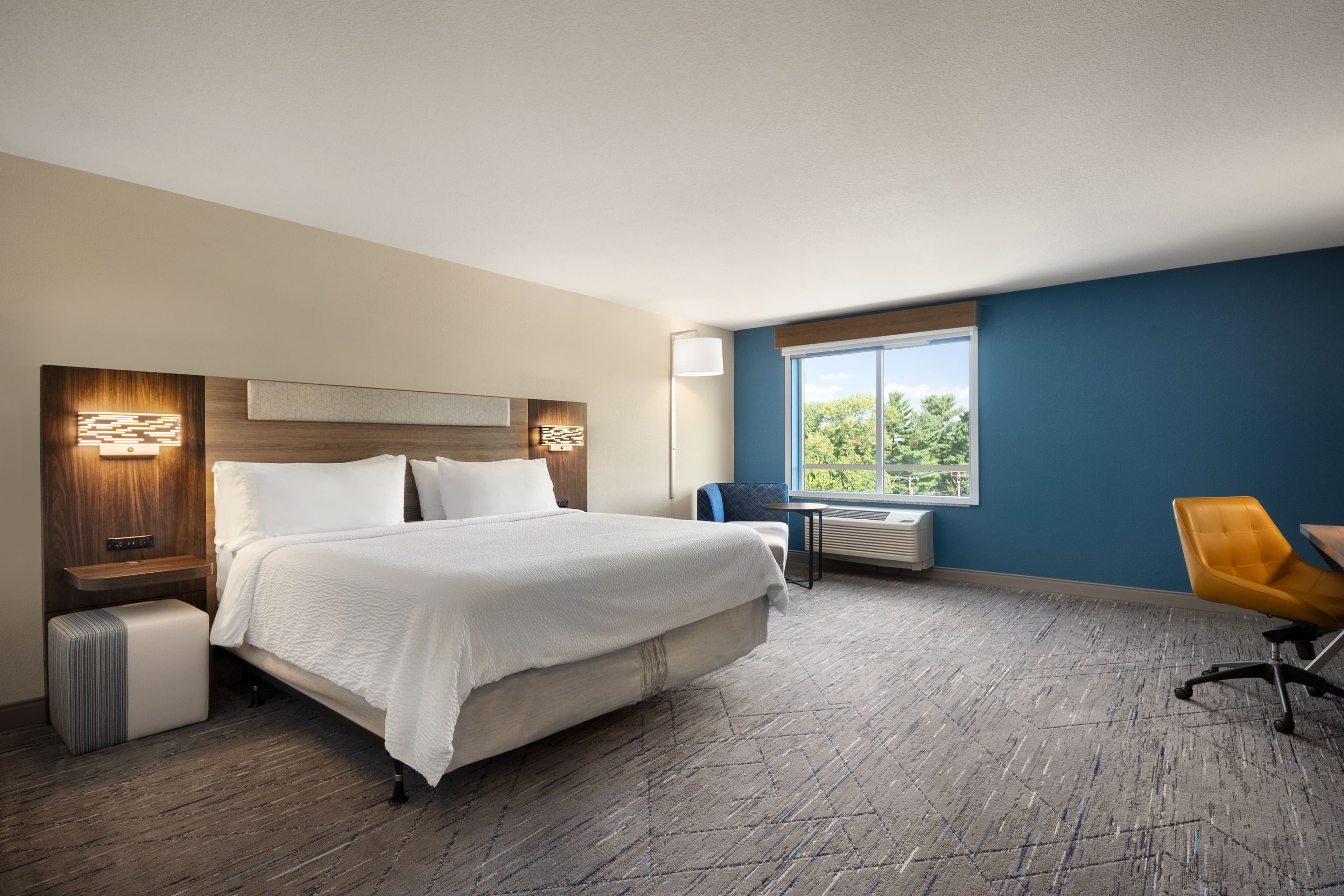 Holiday Inn Express Richmond — 13