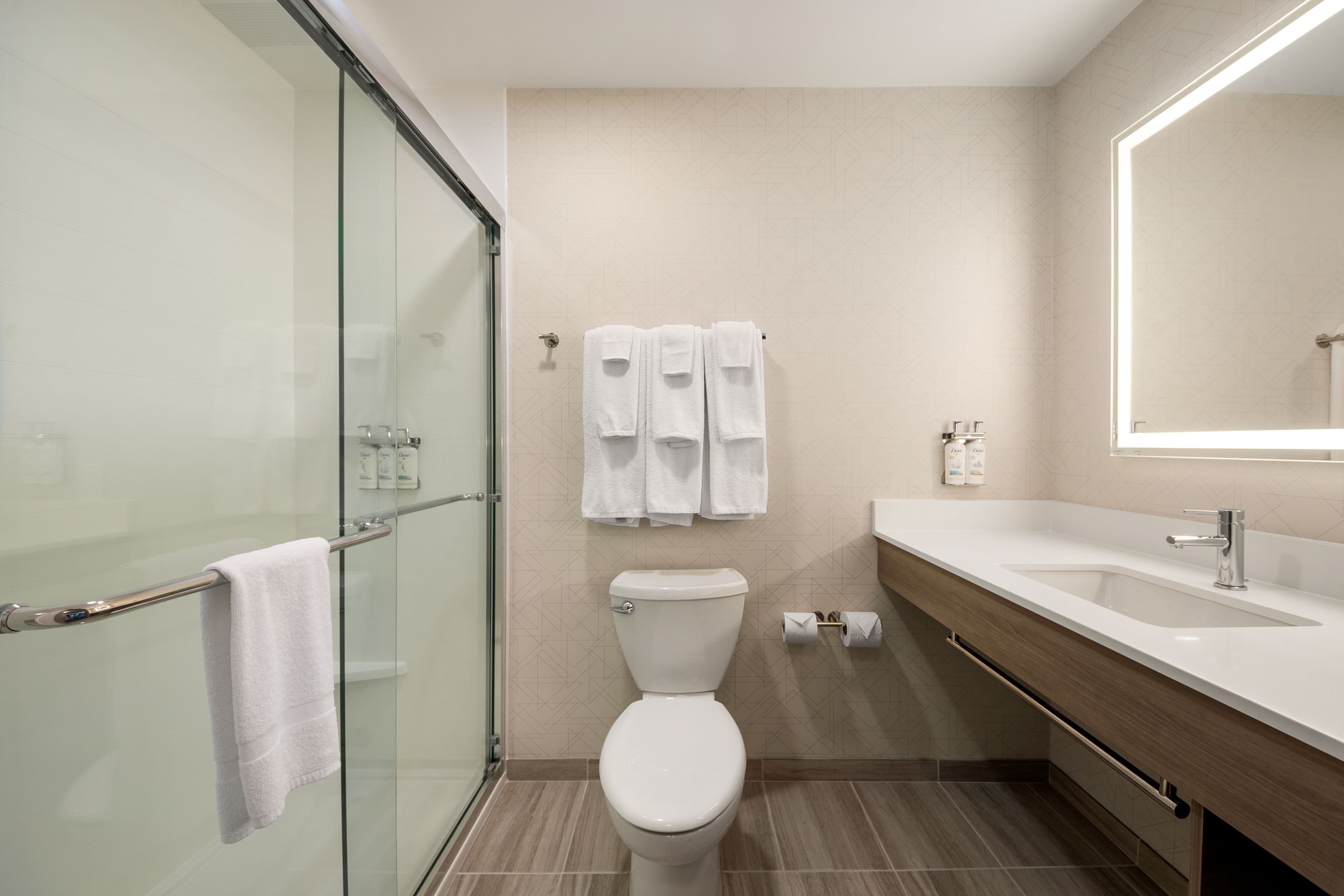 Holiday Inn Express Richmond — 6