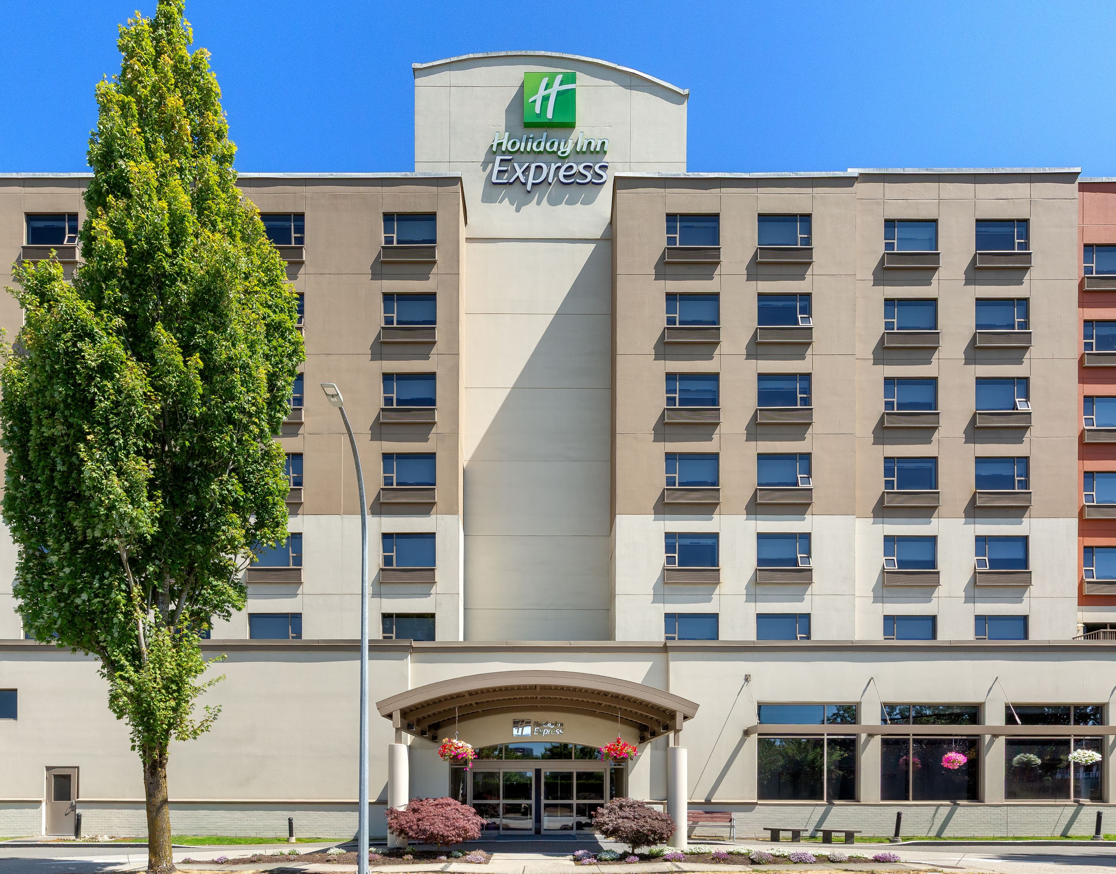 Holiday Inn Express Vancouver Airport - Richmond - Image 1