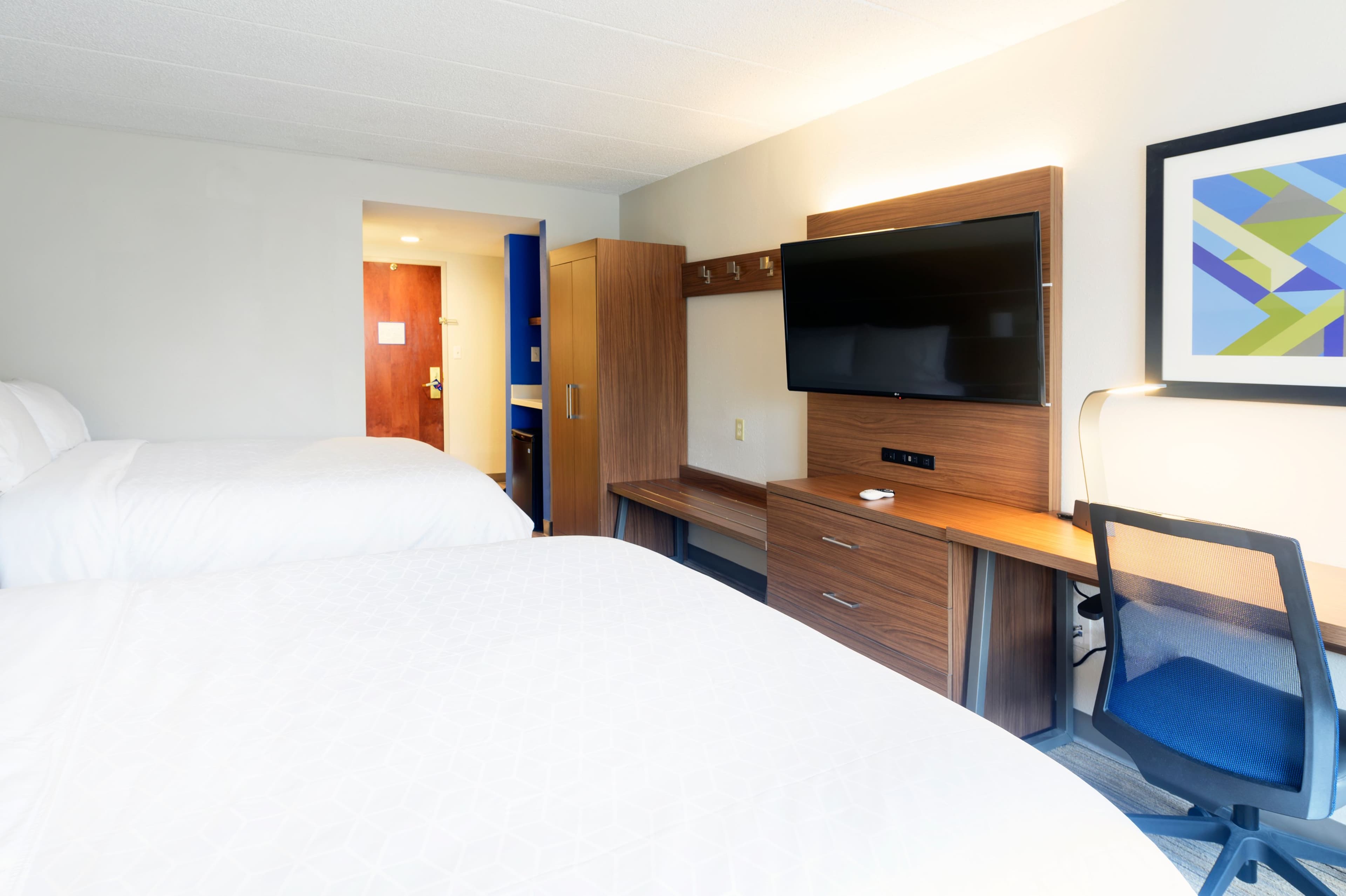 Holiday Inn Express Richmond Airport — 9