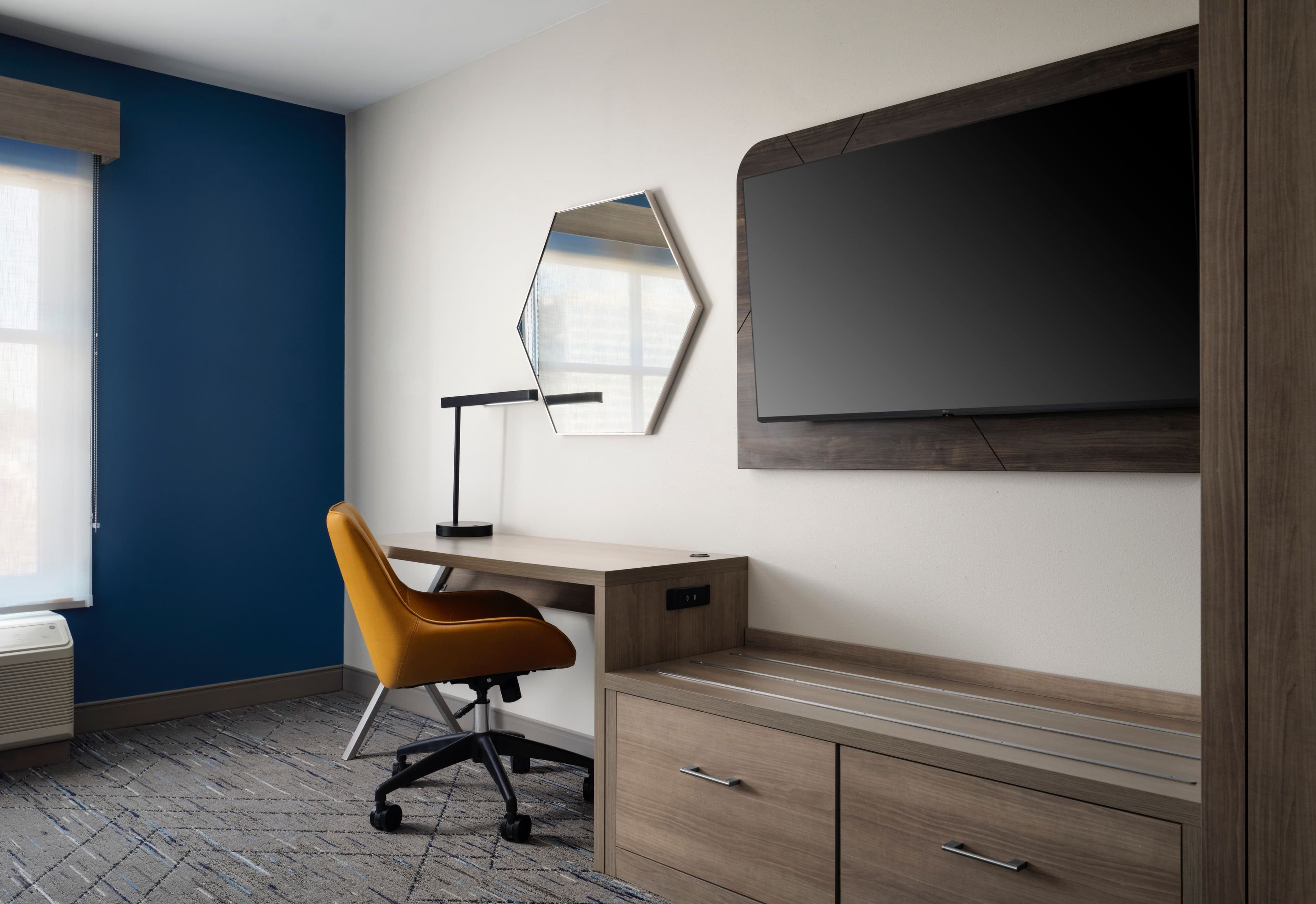 Holiday Inn Express Jackson - Ridgeland - Image 4