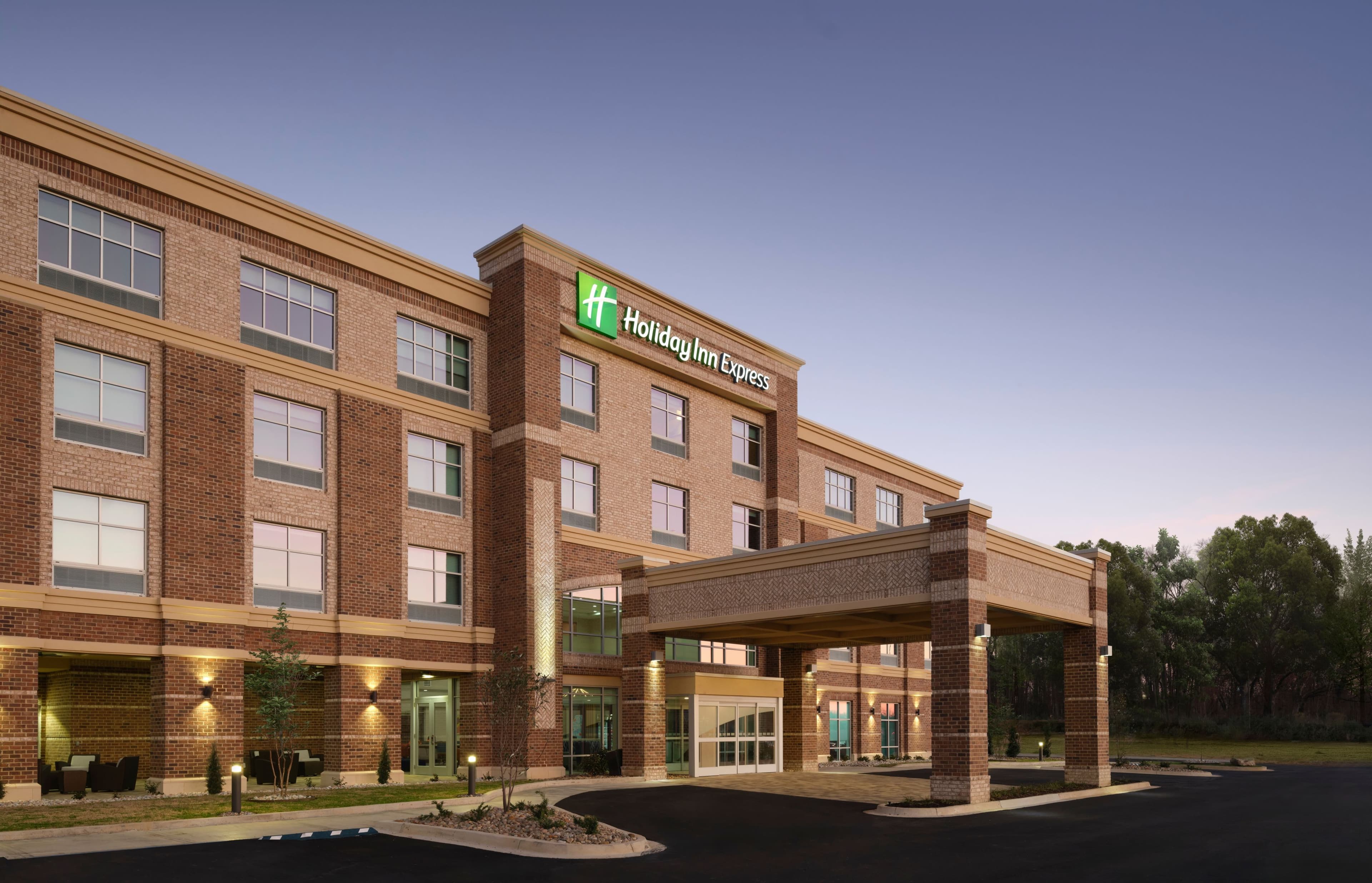 Holiday Inn Express Jackson - Ridgeland - Image 1