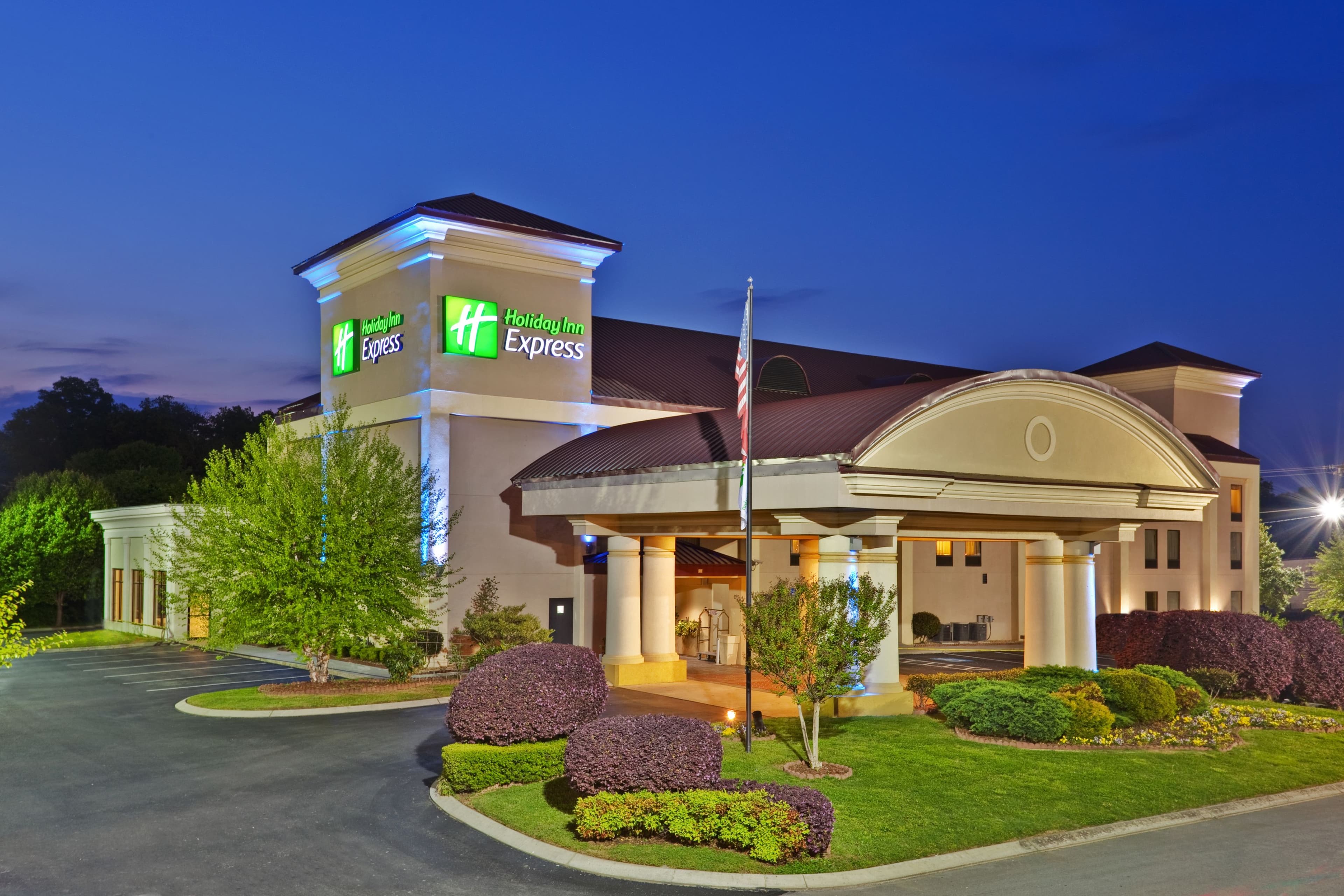 Holiday Inn Express Ringgold (Chattanooga Area) - Image 1