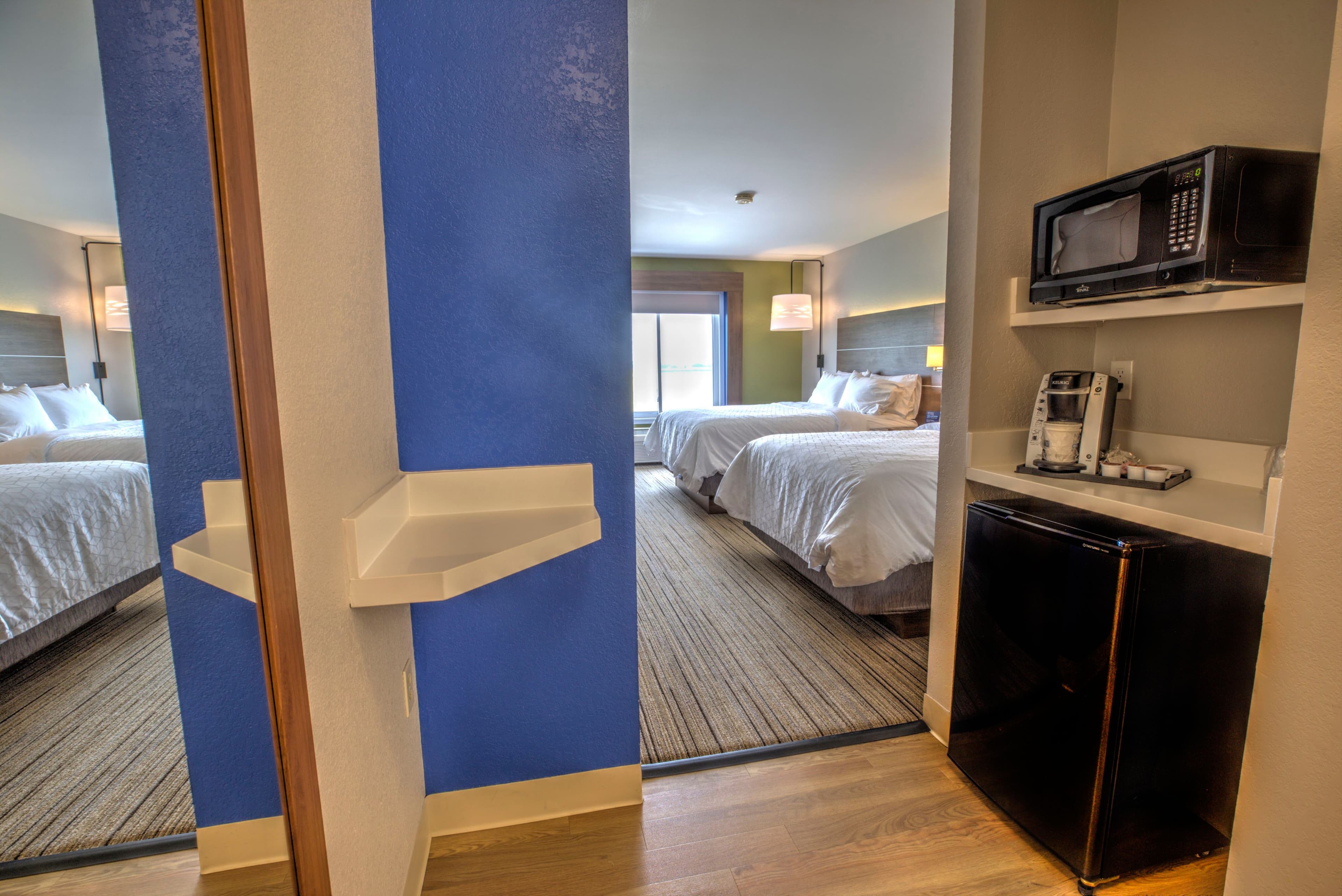 Holiday Inn Express Rochelle — 12
