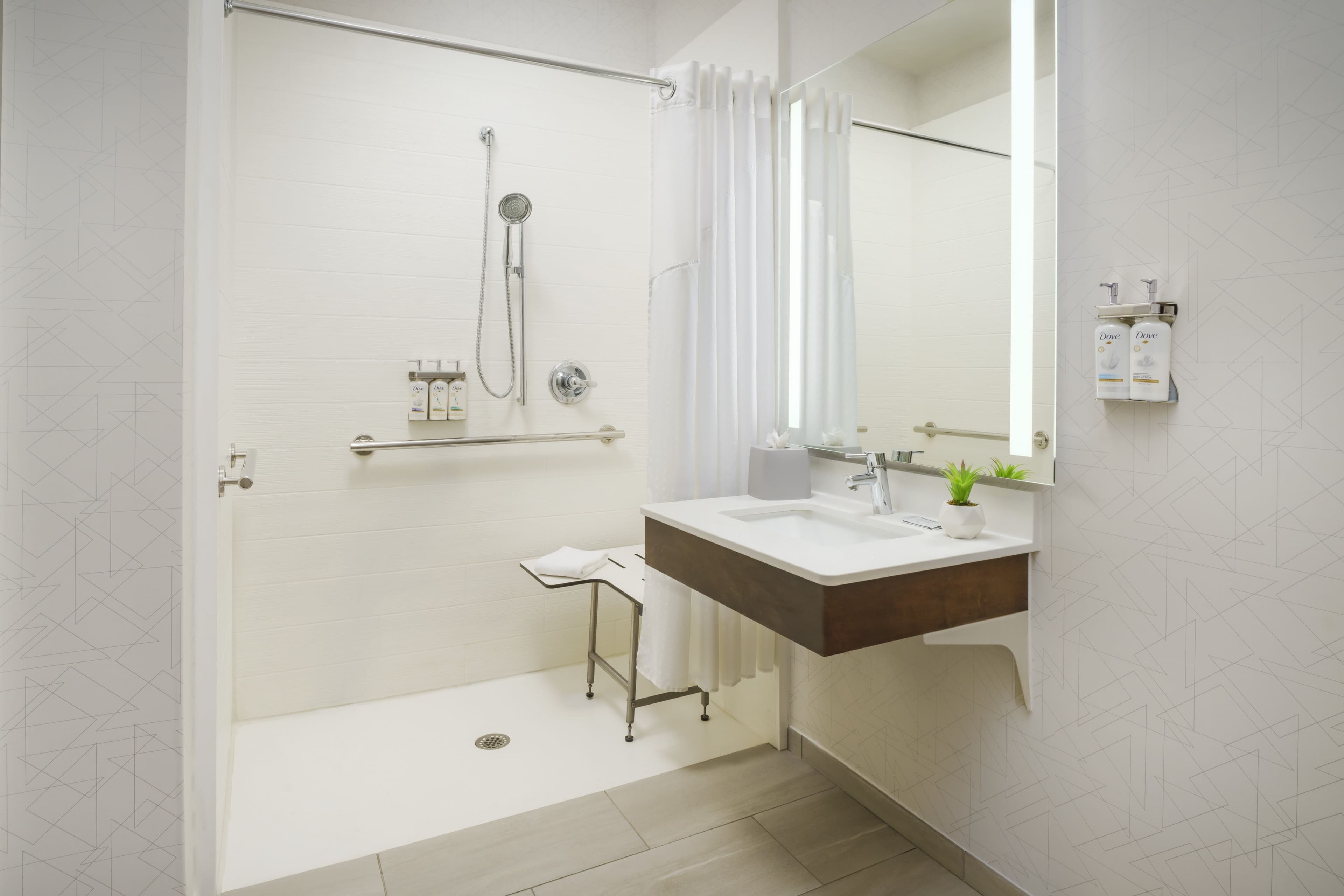 Holiday Inn Express Rochester NE - Irondequoit — 19