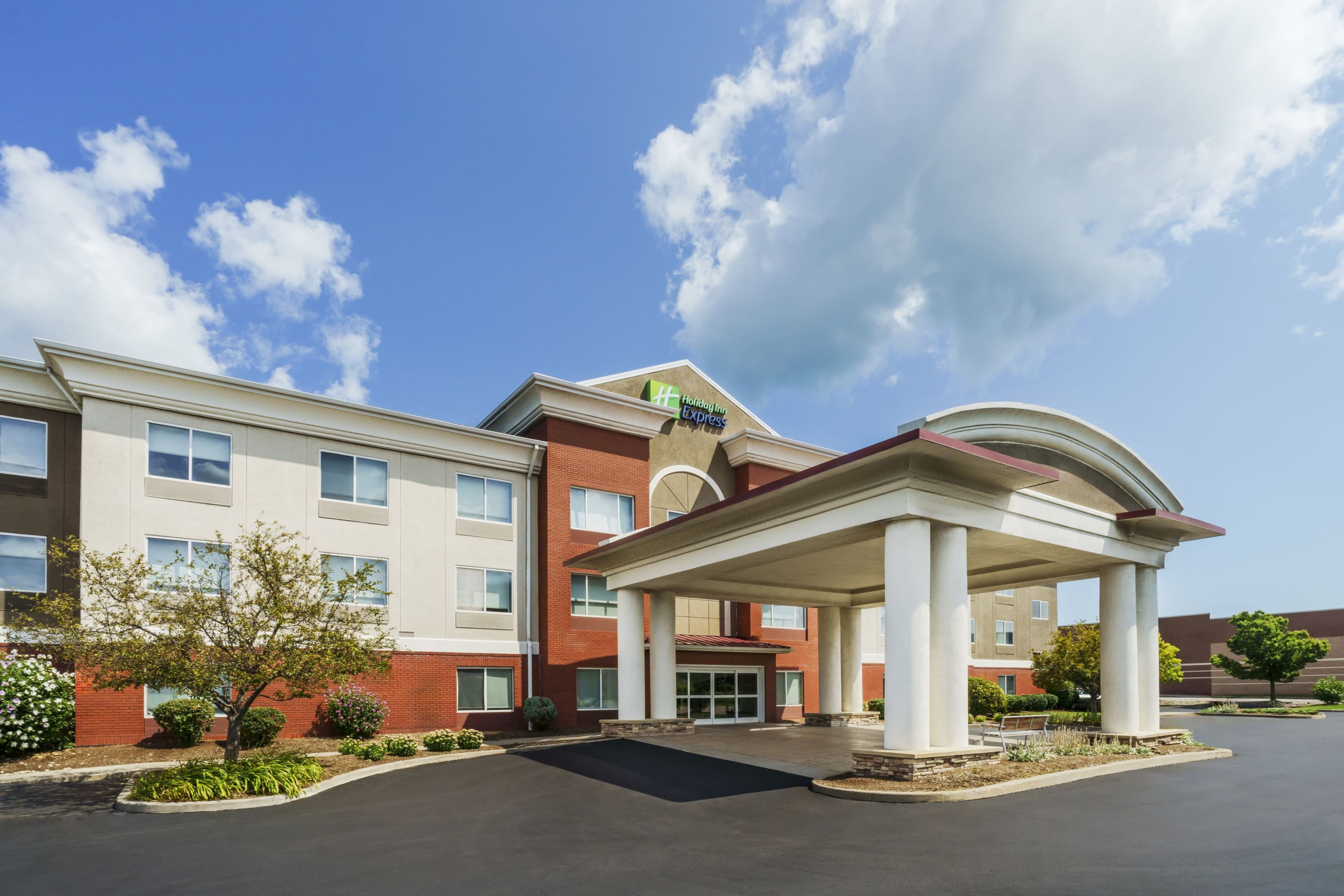Holiday Inn Express Rochester NE - Irondequoit - Image 1