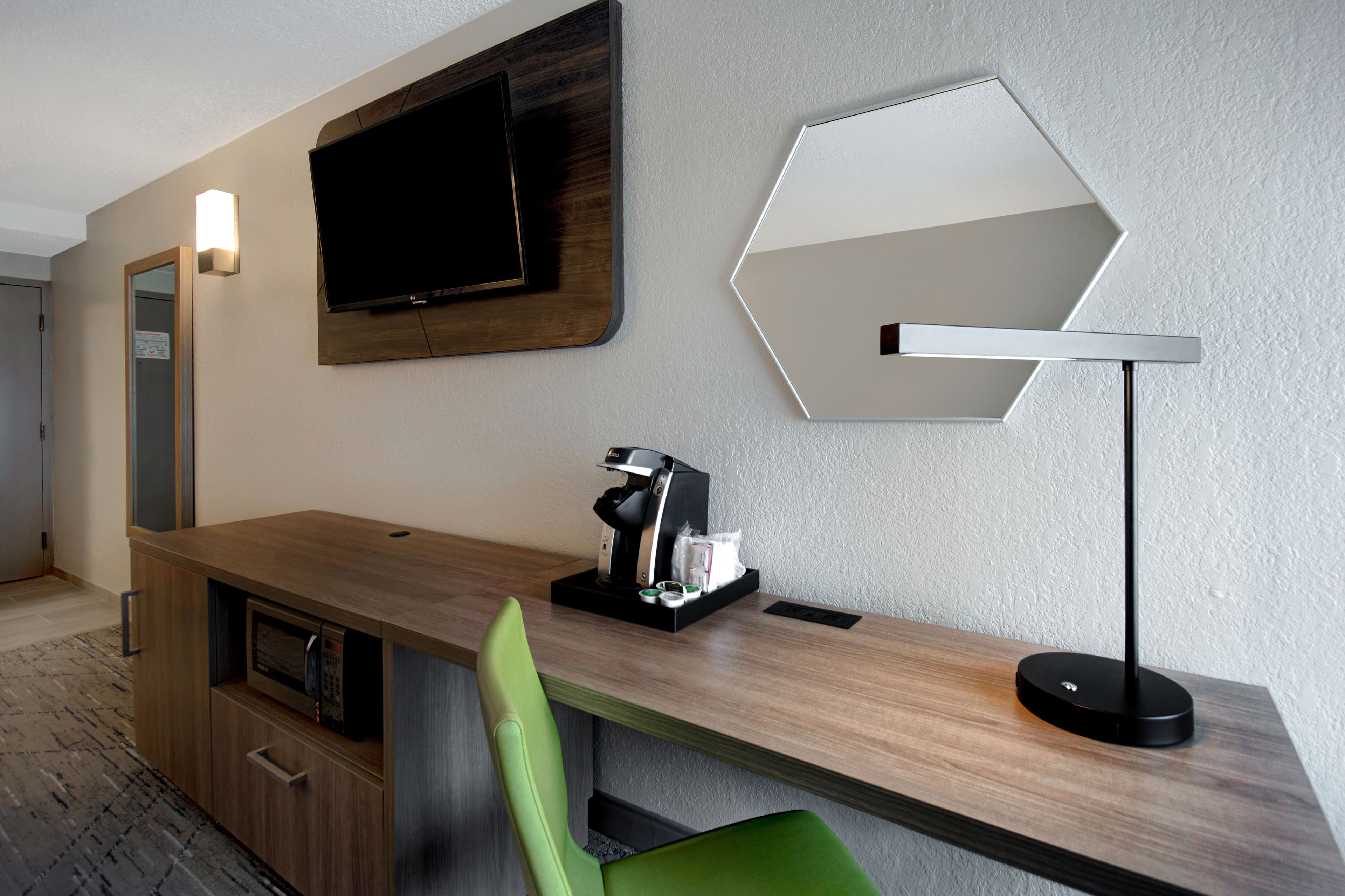 Holiday Inn Express Rochester - University Area - Image 4