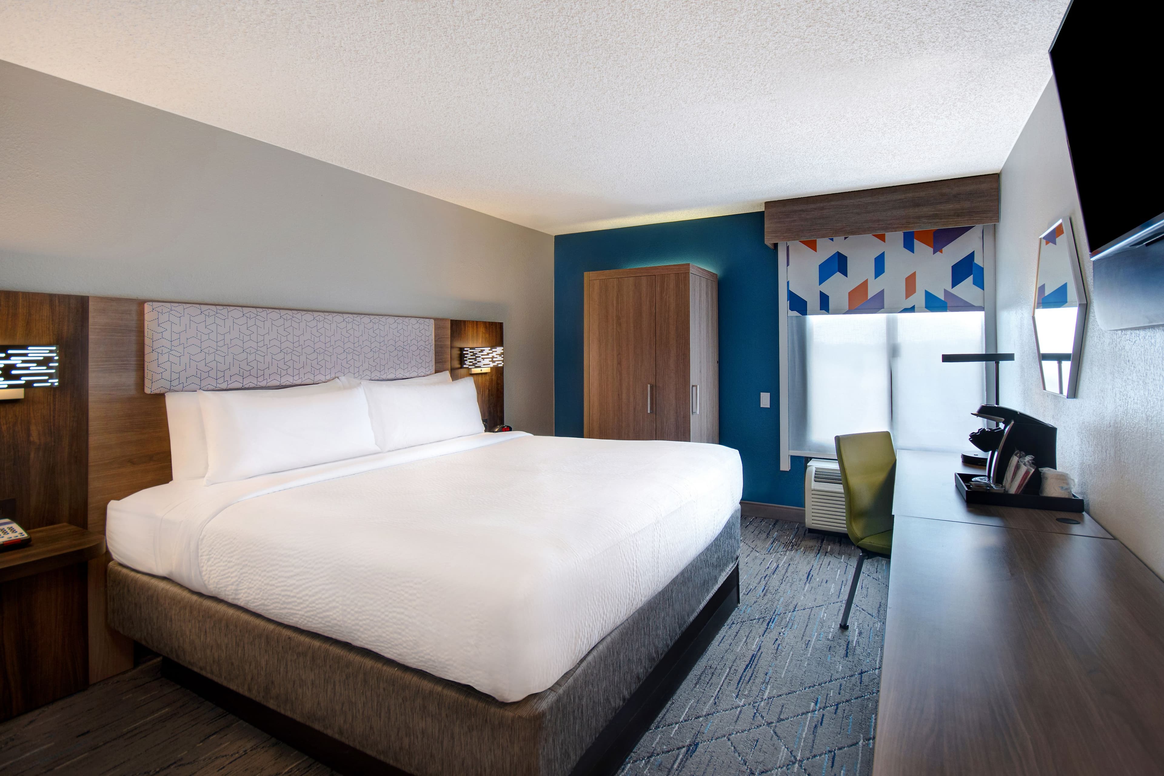 Holiday Inn Express Rochester - University Area — 12