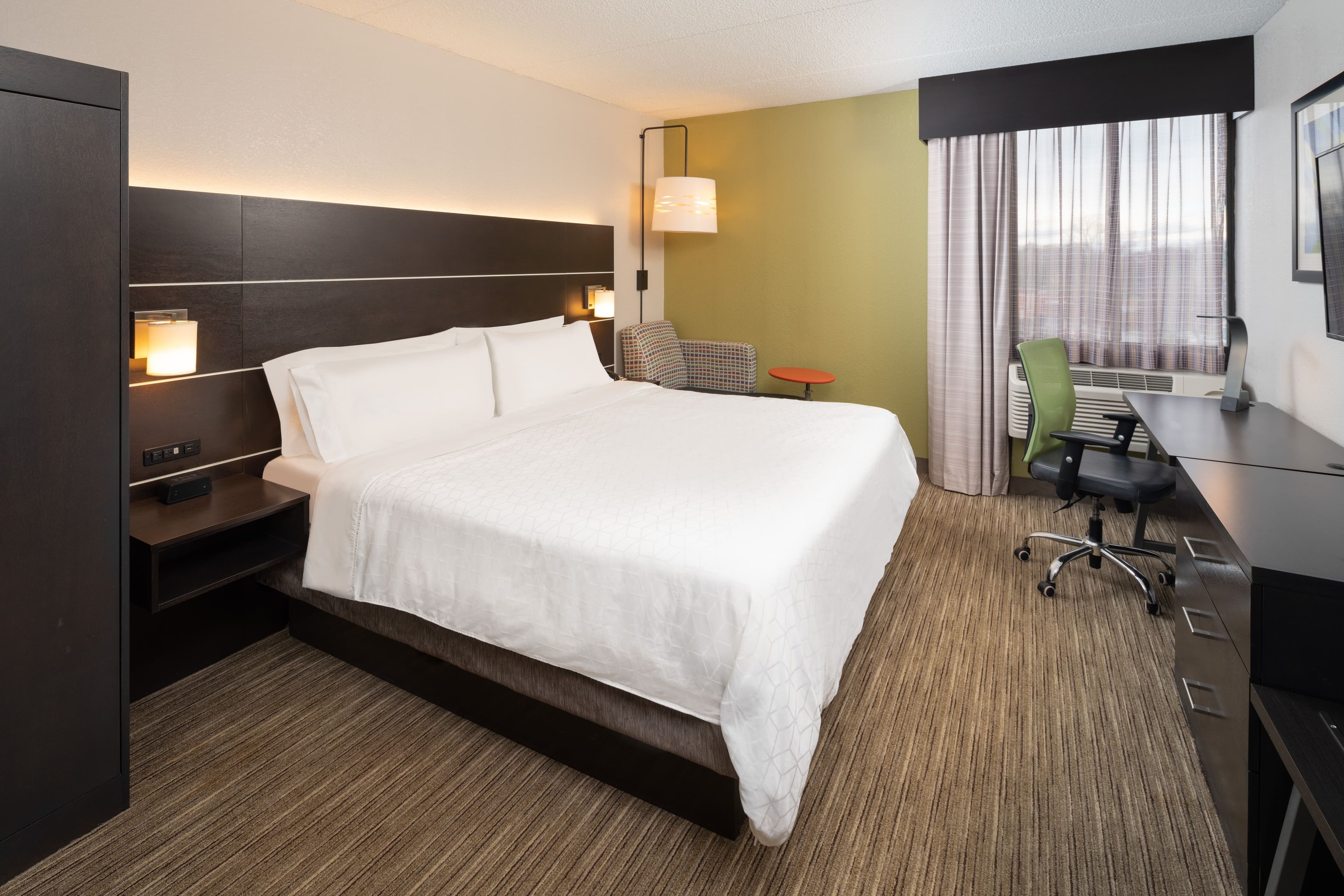 Holiday Inn Express Rochester - Greece - Image 3