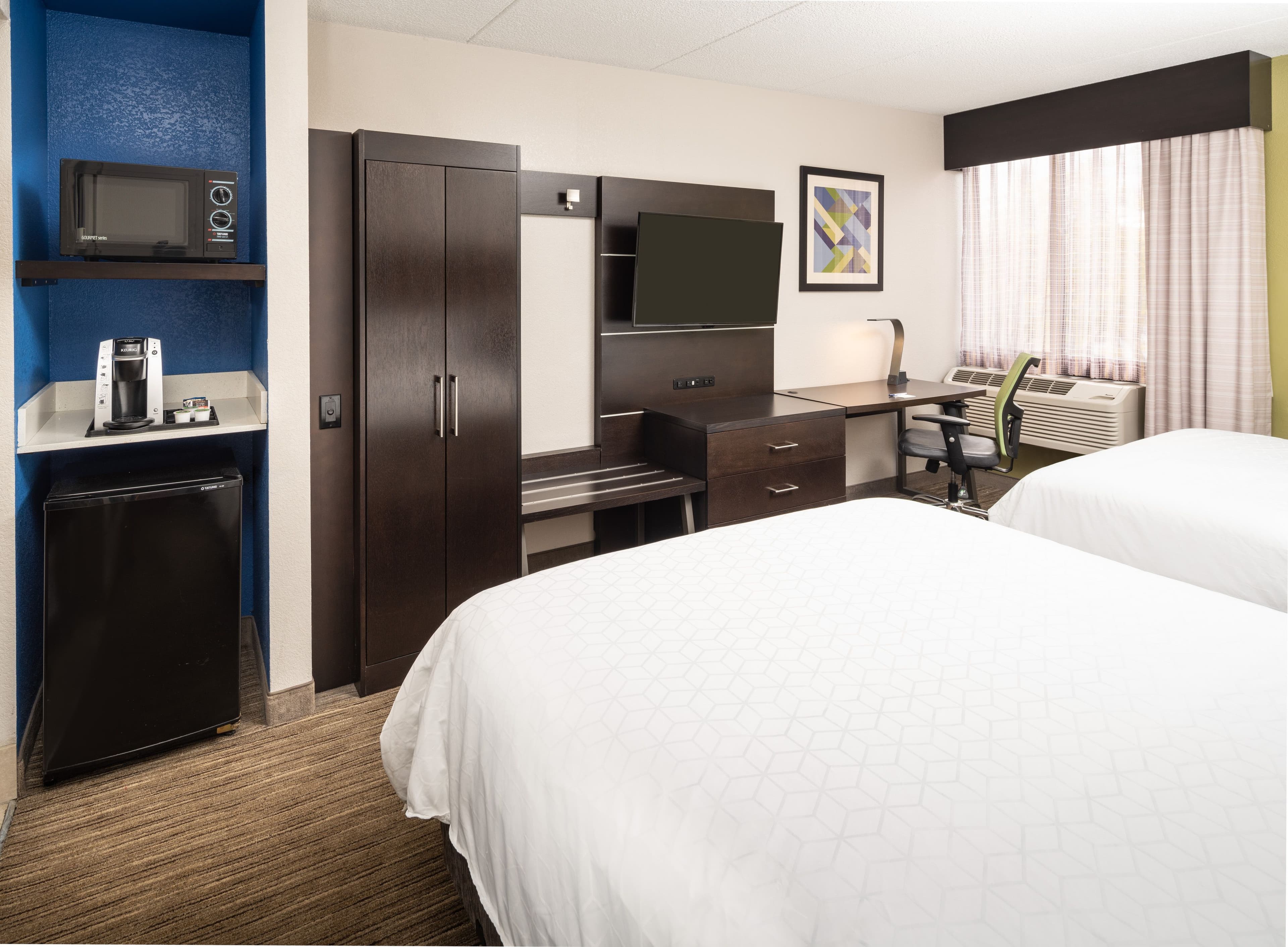 Holiday Inn Express Rochester - Greece — 8