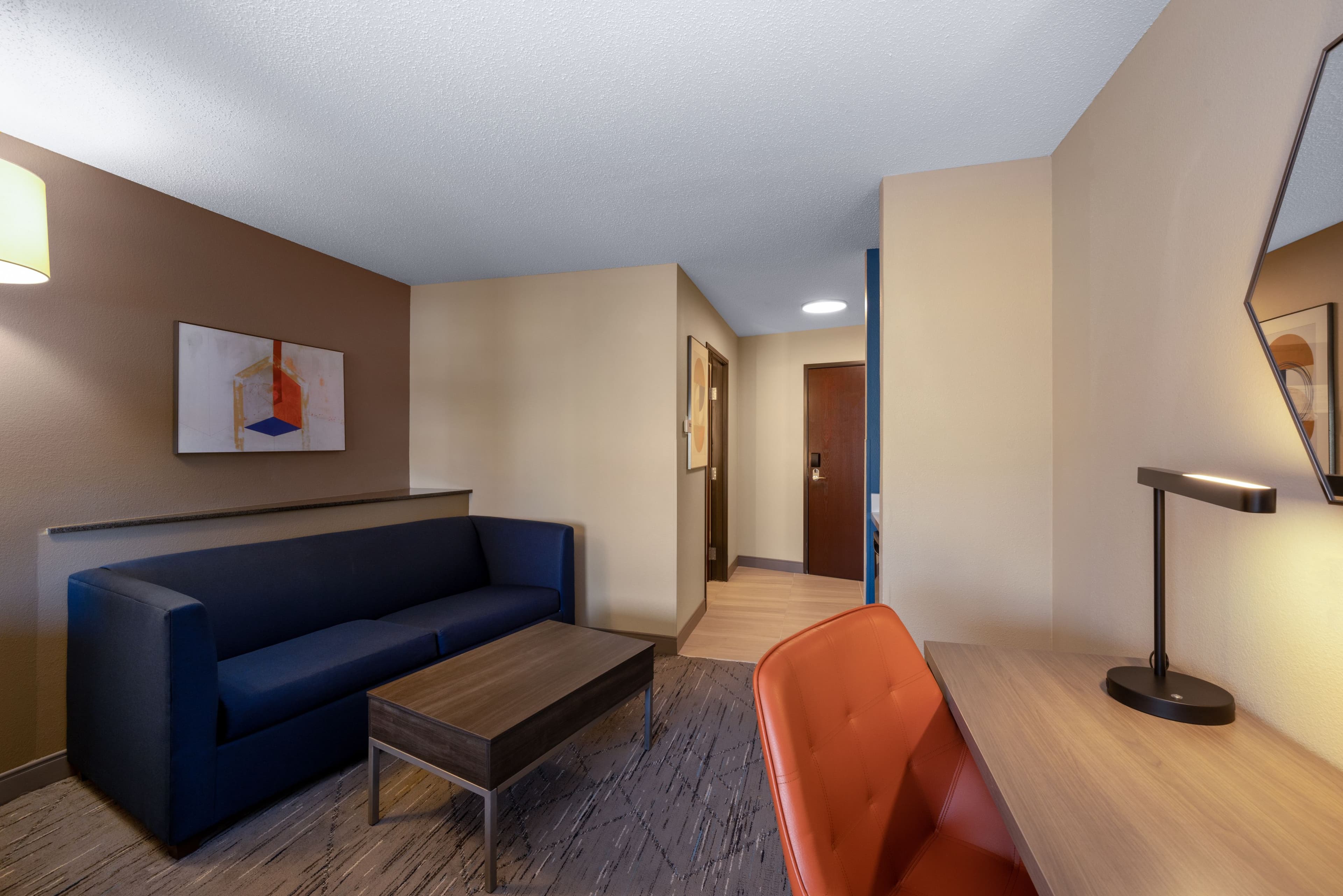 Holiday Inn Express Rochester South - Mayo Area - Image 4