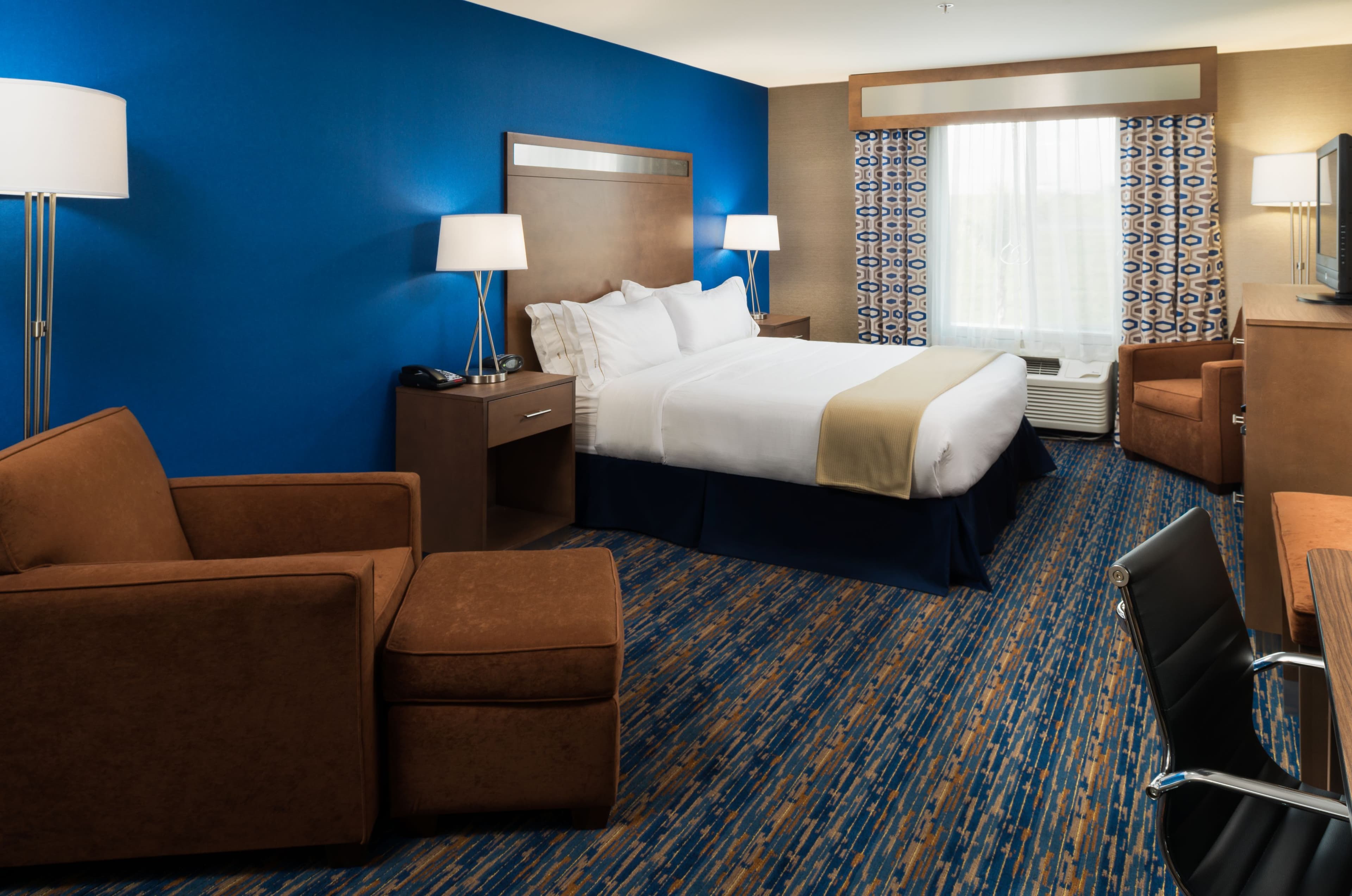 Holiday Inn Express Rocklin - Galleria Area - Image 2