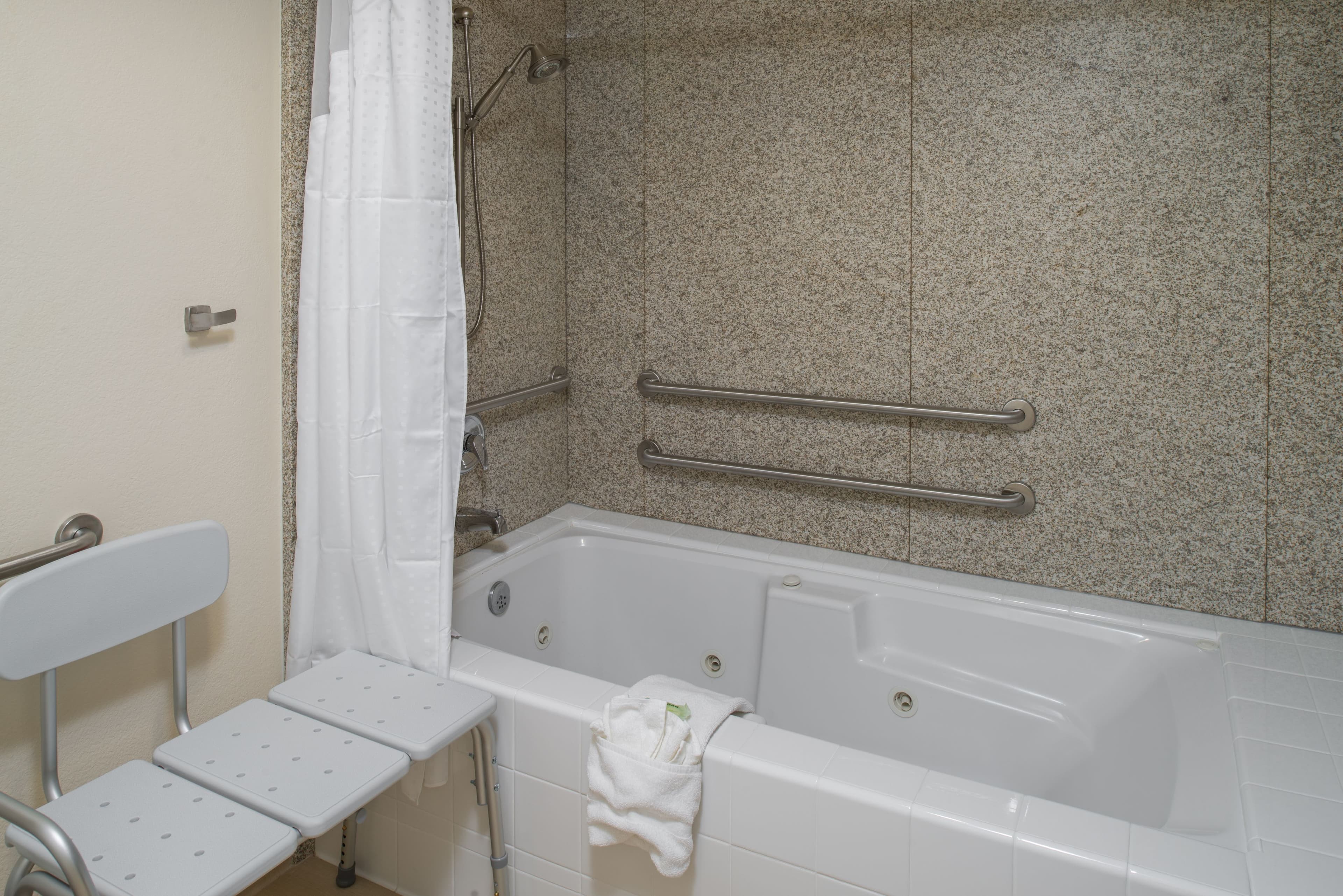 Holiday Inn Express Rocklin - Galleria Area — 18