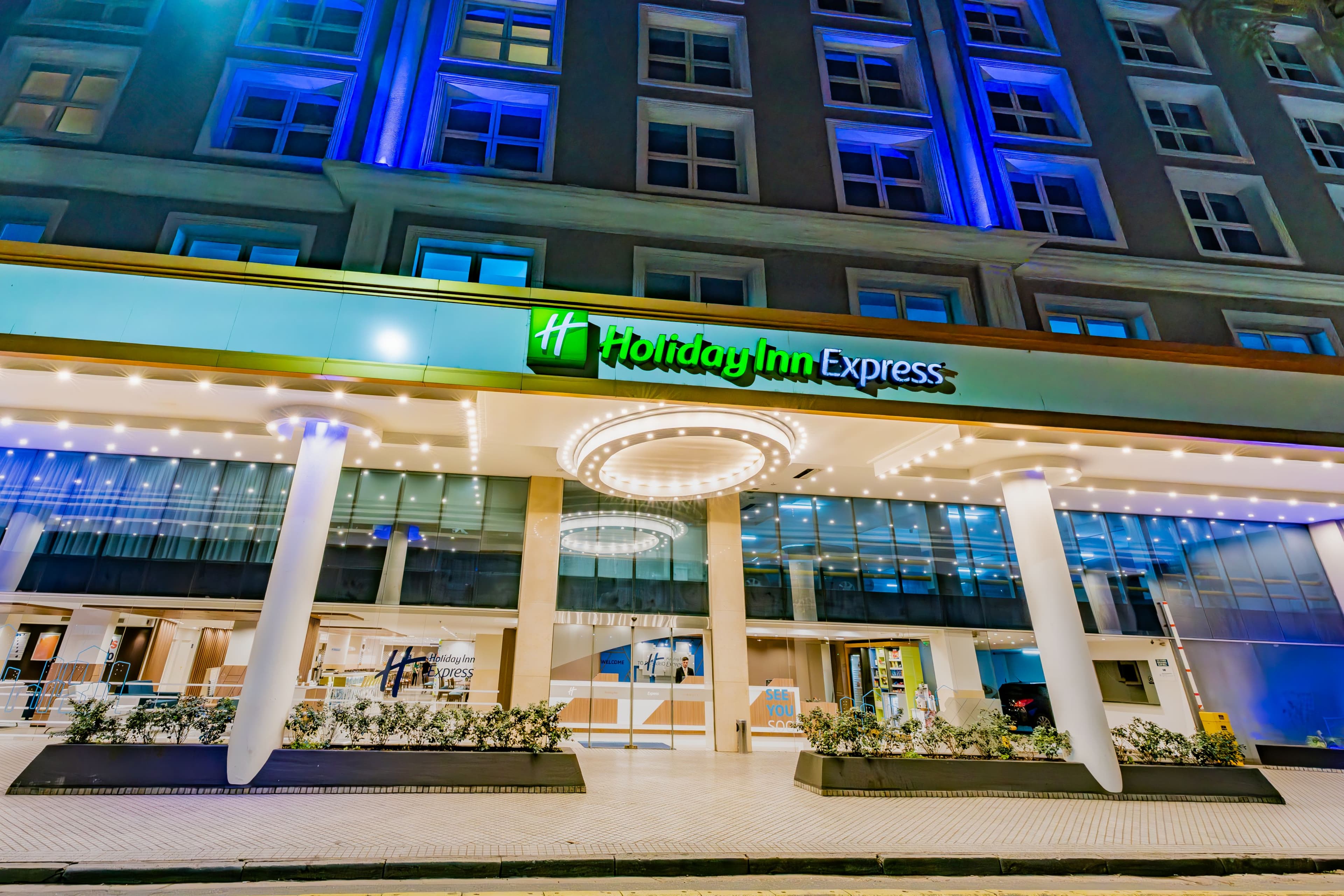 Holiday Inn Express Rosario - Image 1
