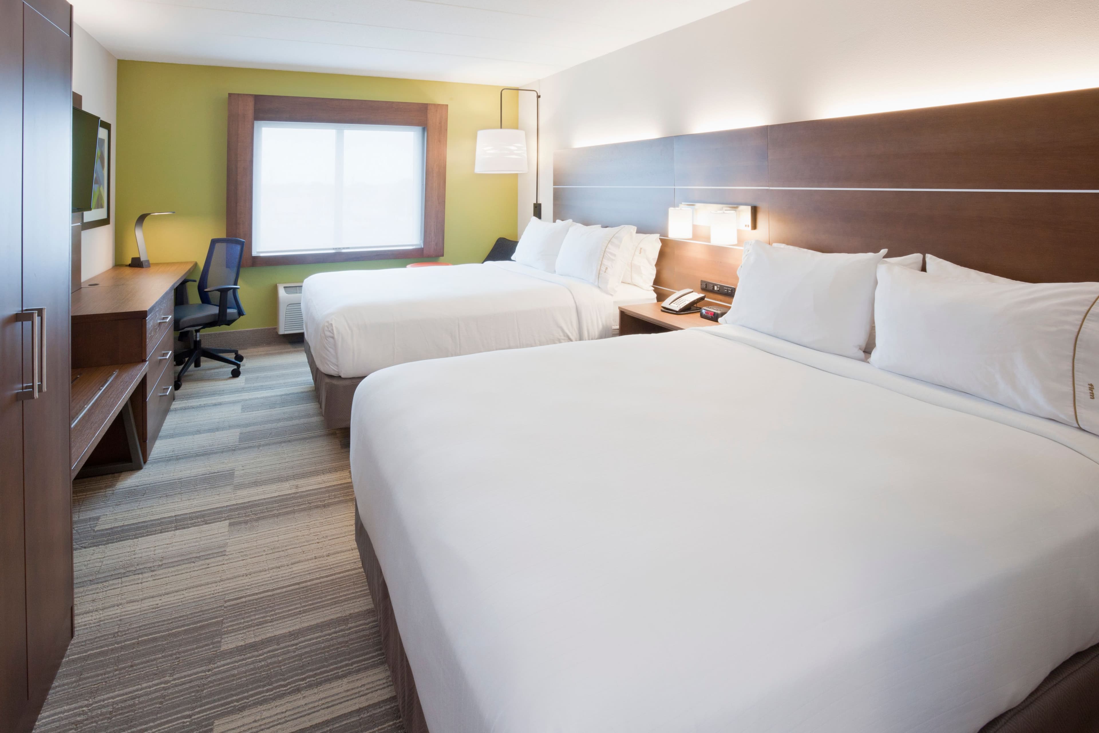 Holiday Inn Express Roseville-St. Paul — 44