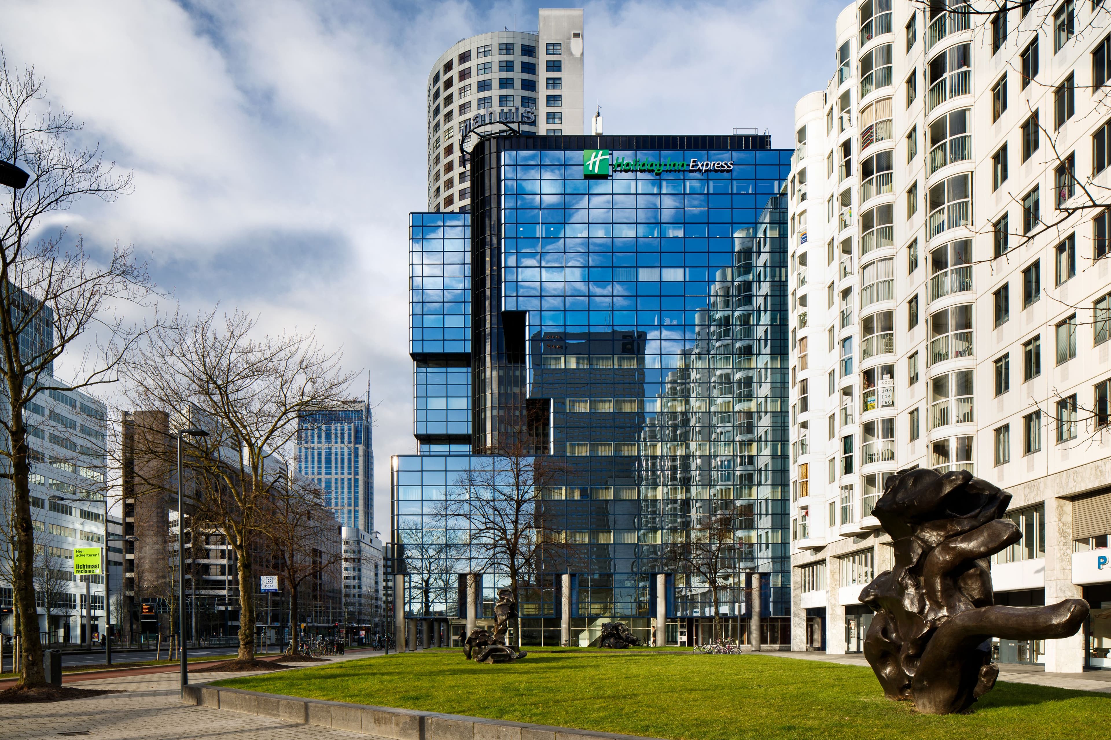Holiday Inn Express Rotterdam - Central Station - Image 1