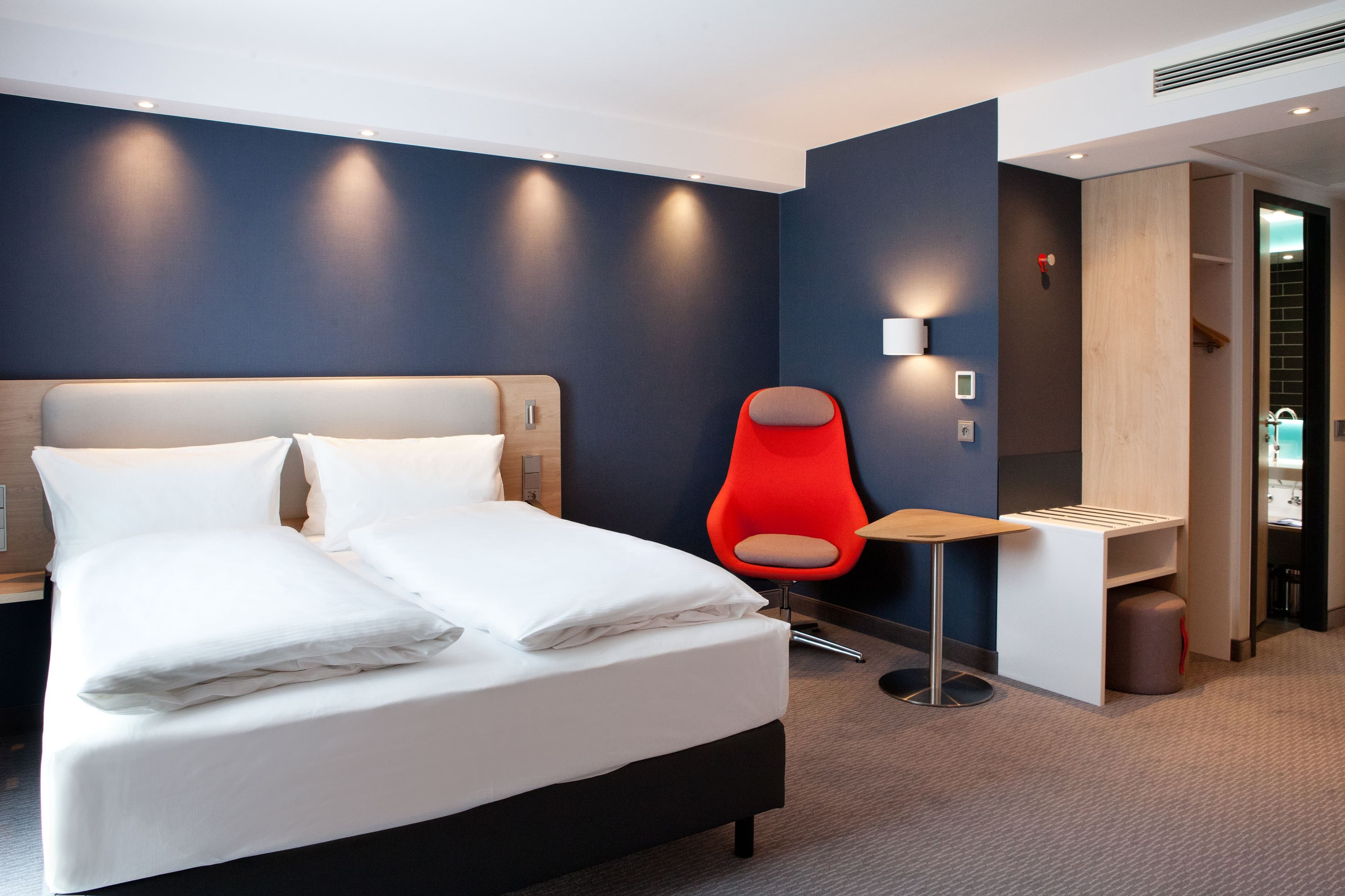 Holiday Inn Express Saarbrücken - Image 4