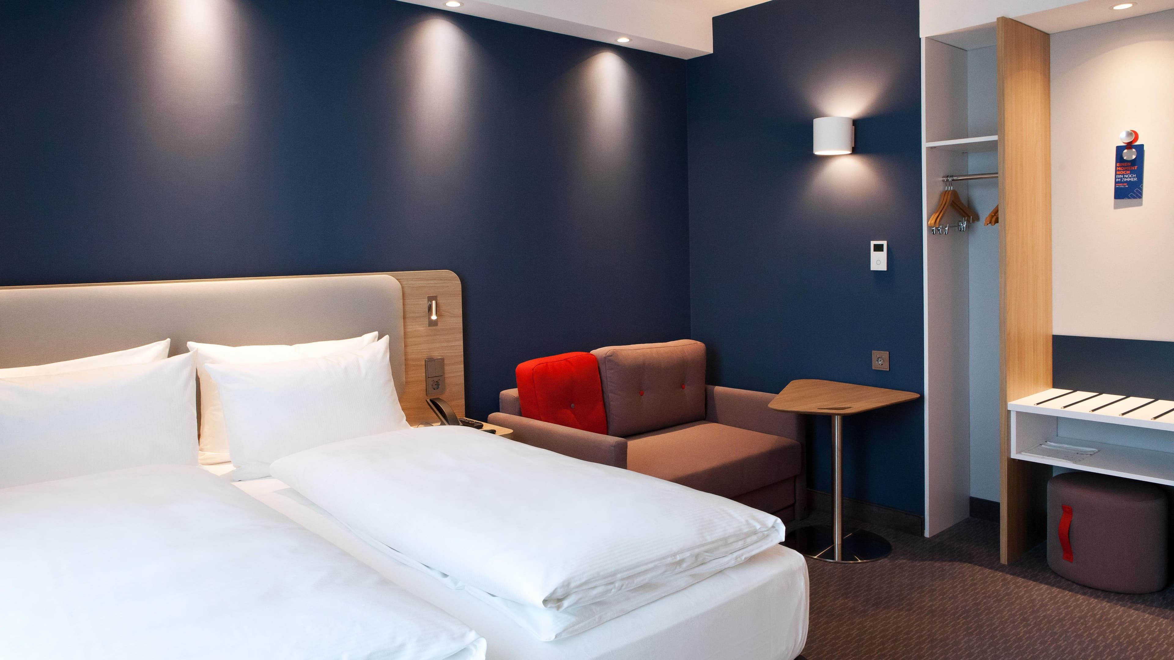 Holiday Inn Express Saarbrücken — 8
