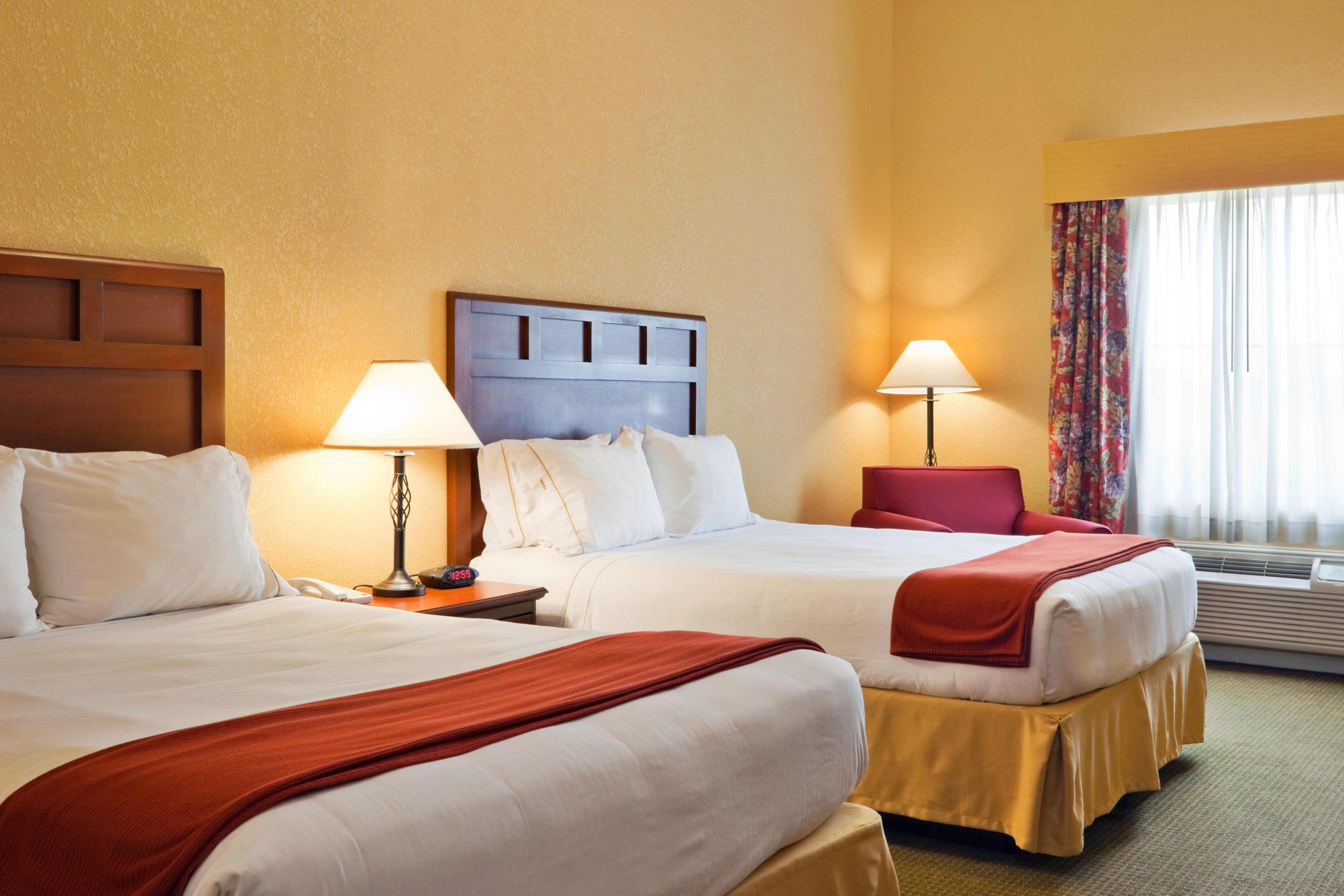 Holiday Inn Express Salado-Belton — 8