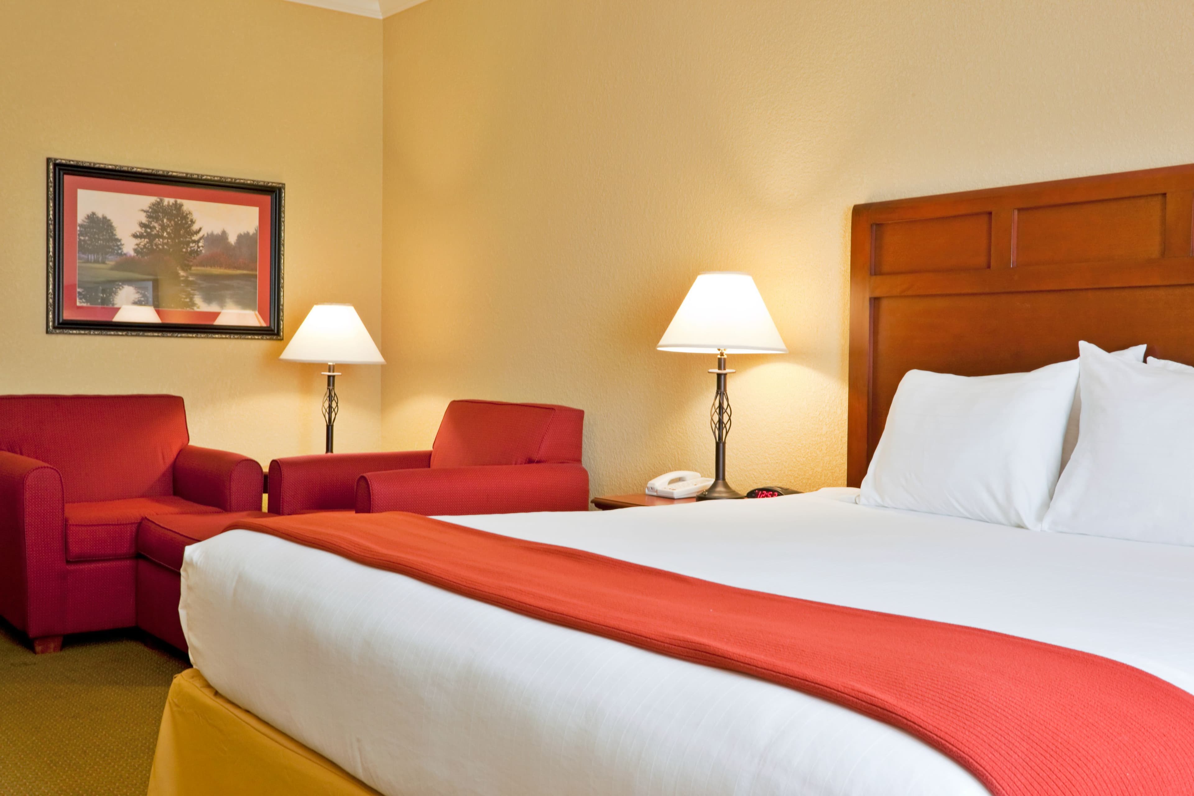 Holiday Inn Express Salado-Belton - Image 3