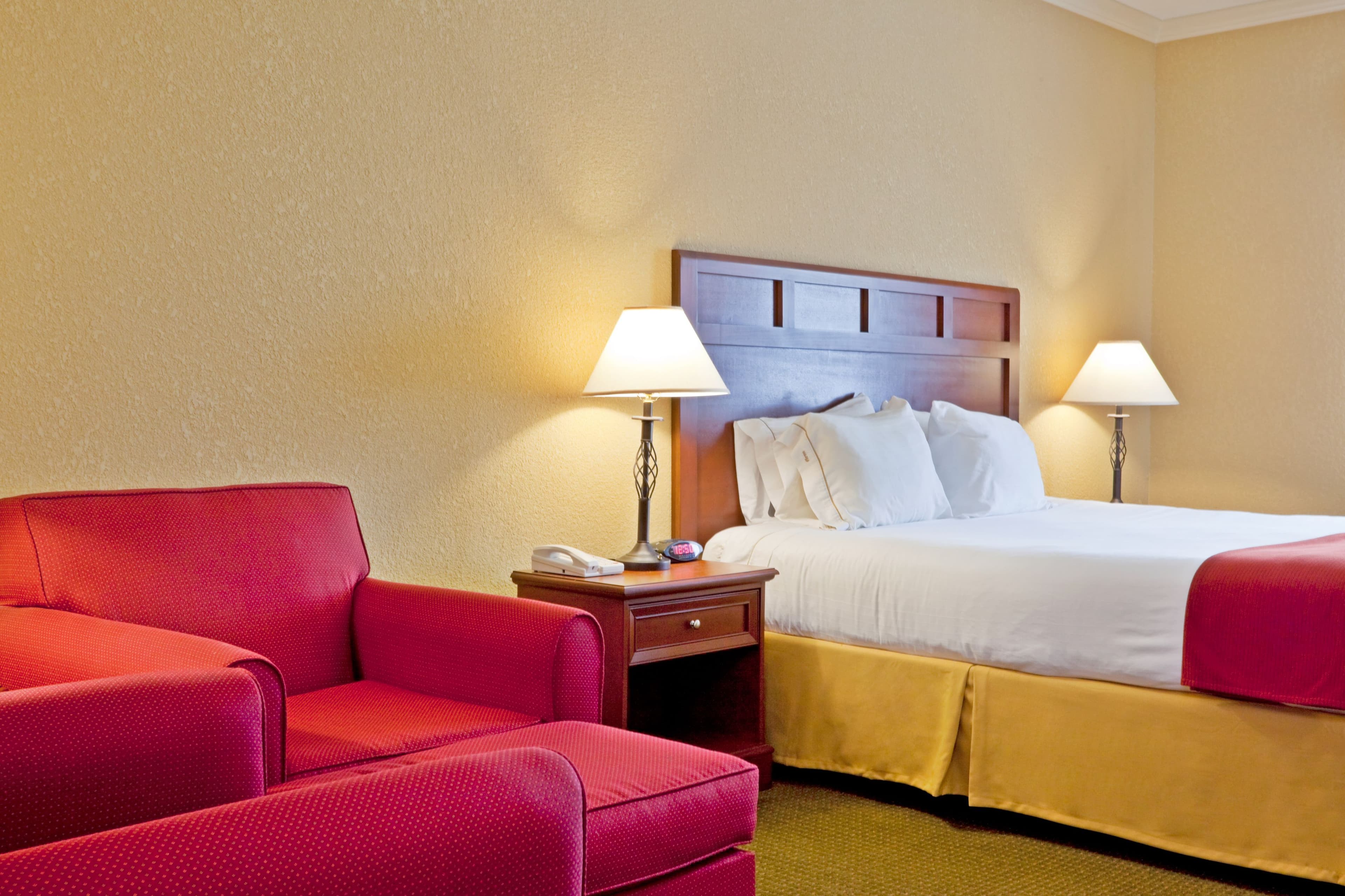Holiday Inn Express Salado-Belton - Image 2