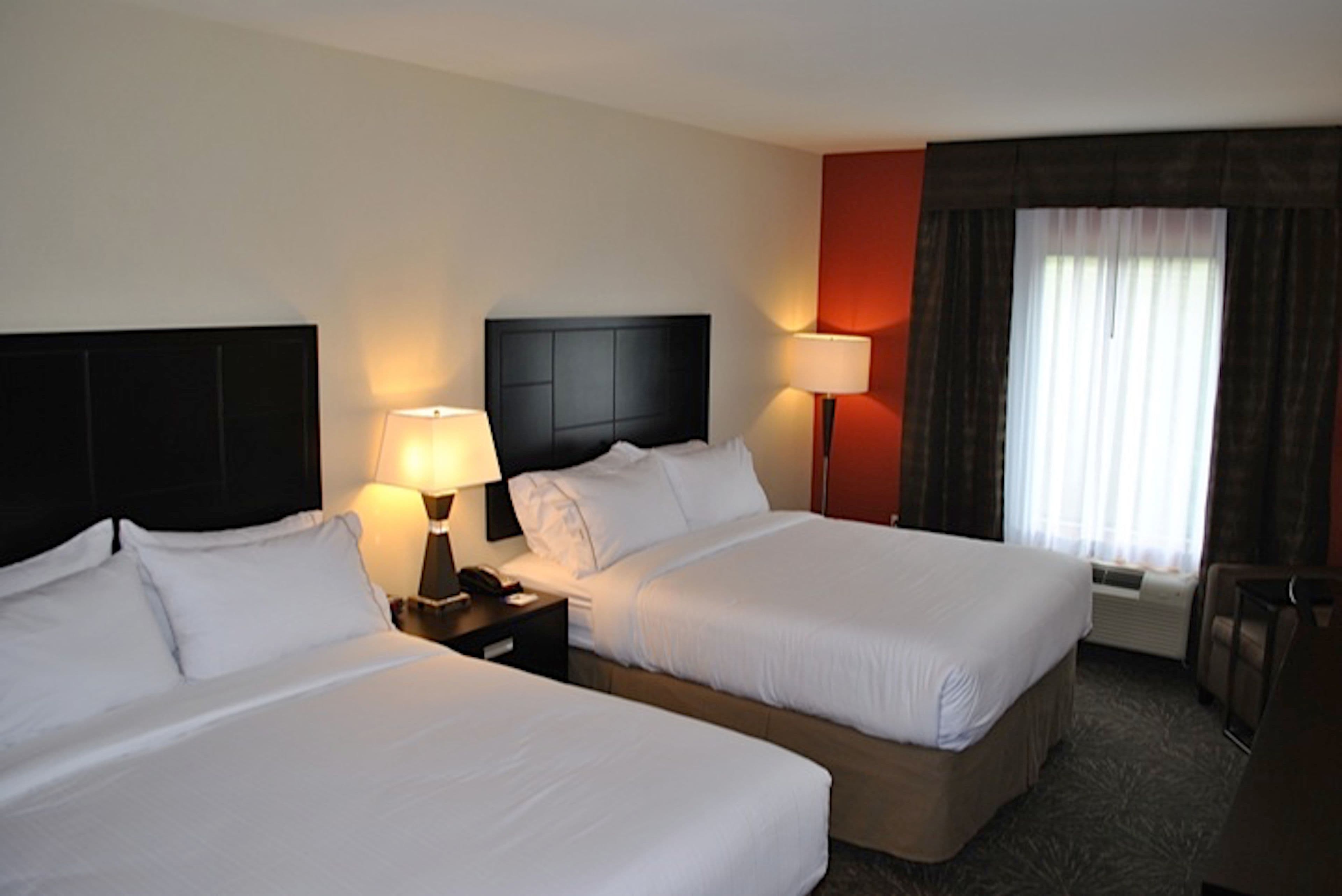 Holiday Inn Express Salem — 6