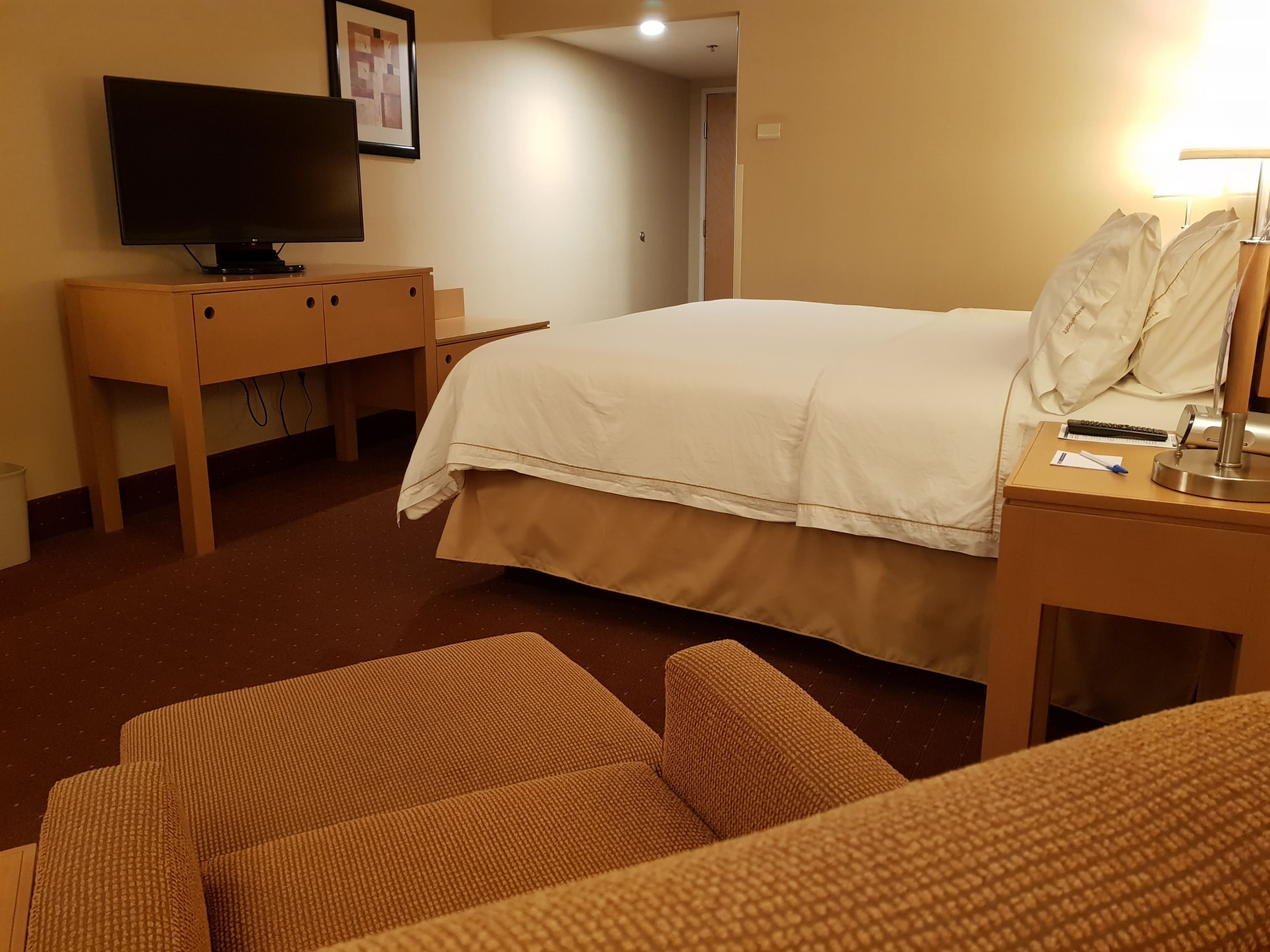 Holiday Inn Express Saltillo Zona Aeropuerto — 8