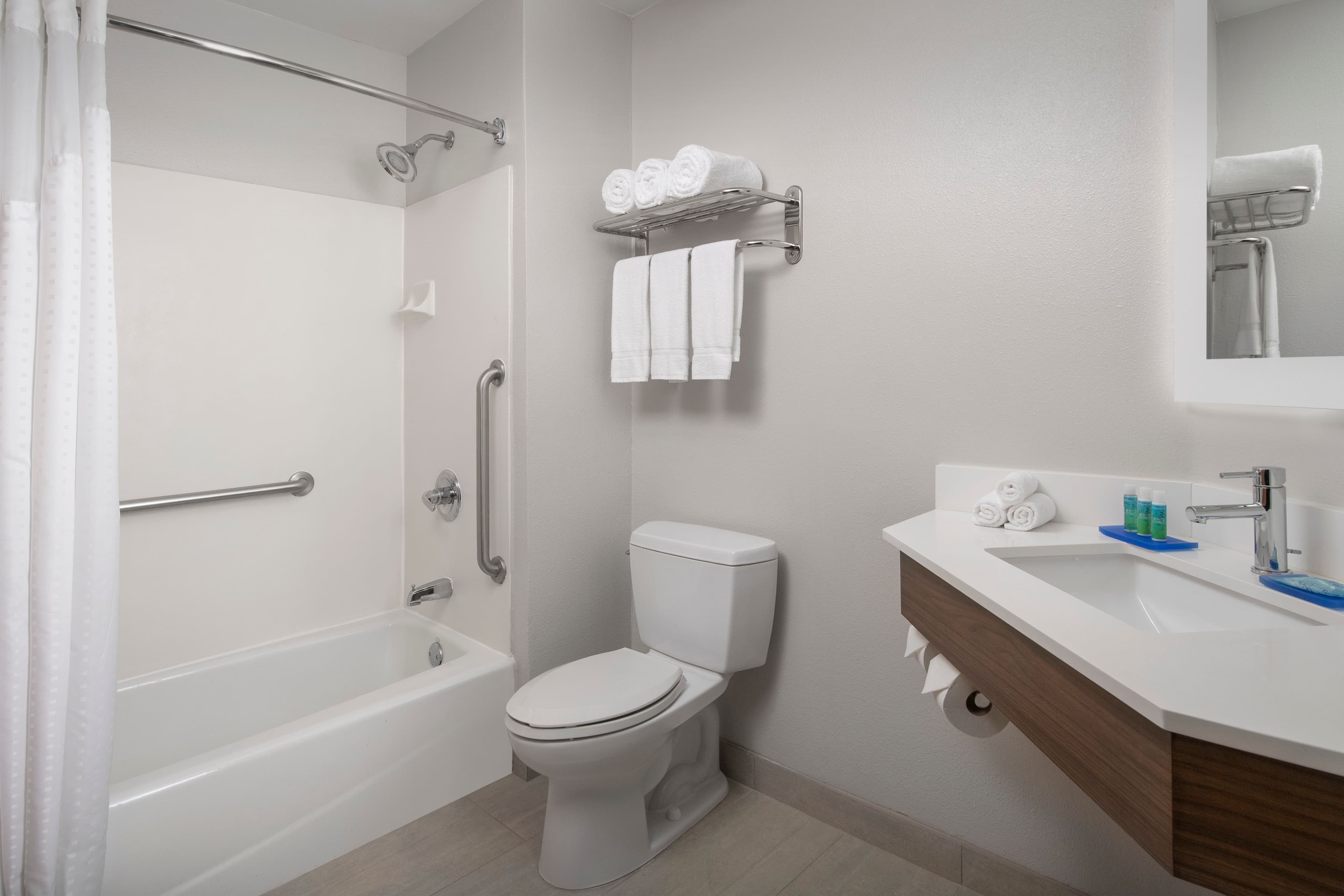 Holiday Inn Express San Antonio N-Riverwalk Area — 6